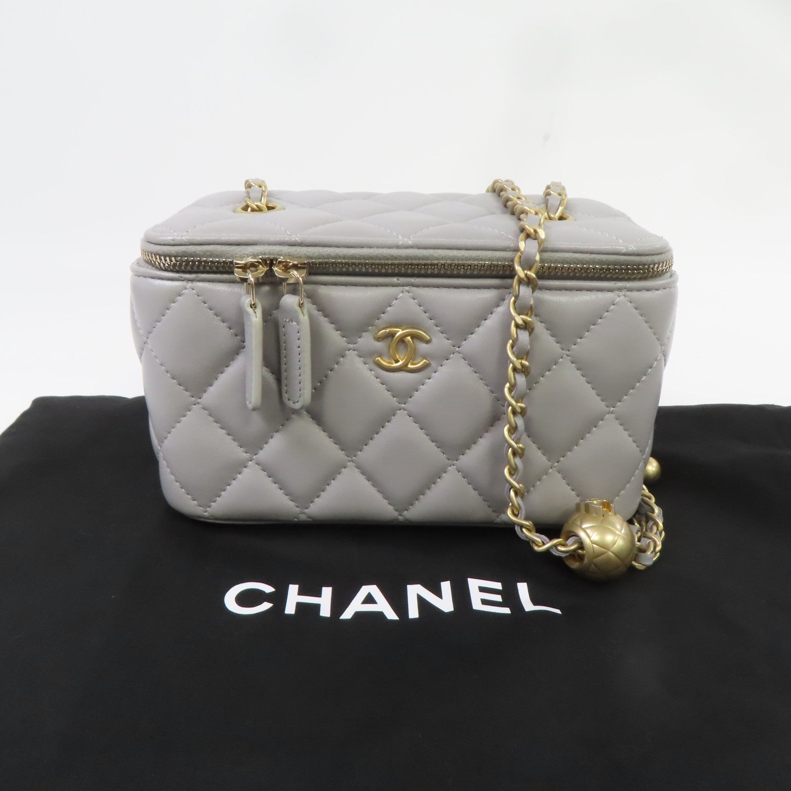 CHANEL 菱格羊皮皮革Vanity Case金扣鏈帶肩背袋灰色