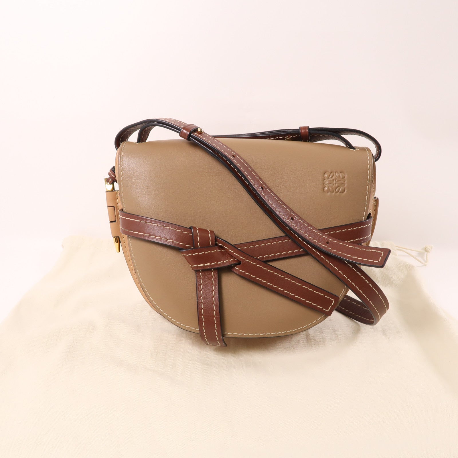 LOEWE 牛皮皮革Gate Shoulder Bag金扣肩背袋棕色