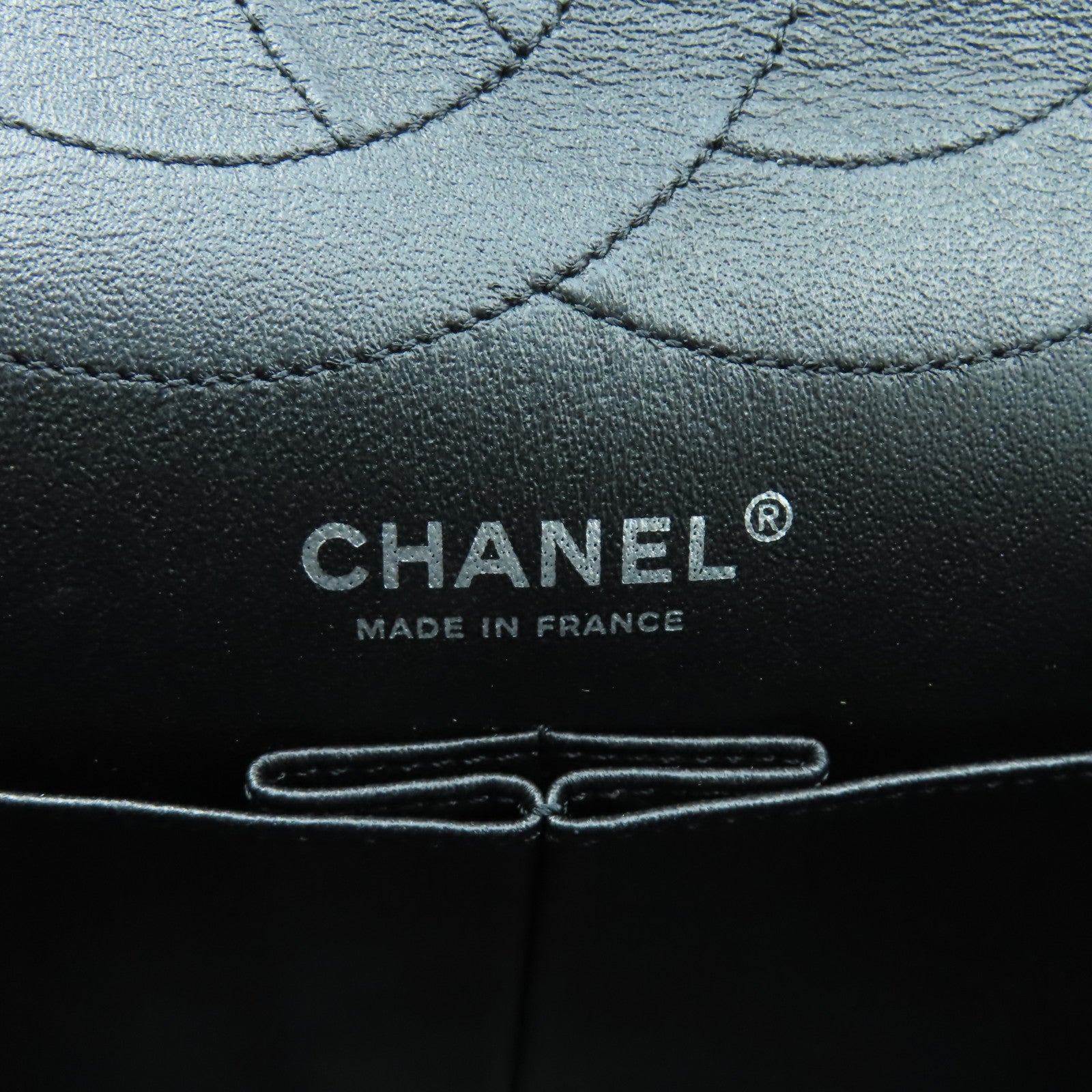 CHANEL 【激減優惠】菱格漆皮皮革2.55銀扣肩背袋黑色