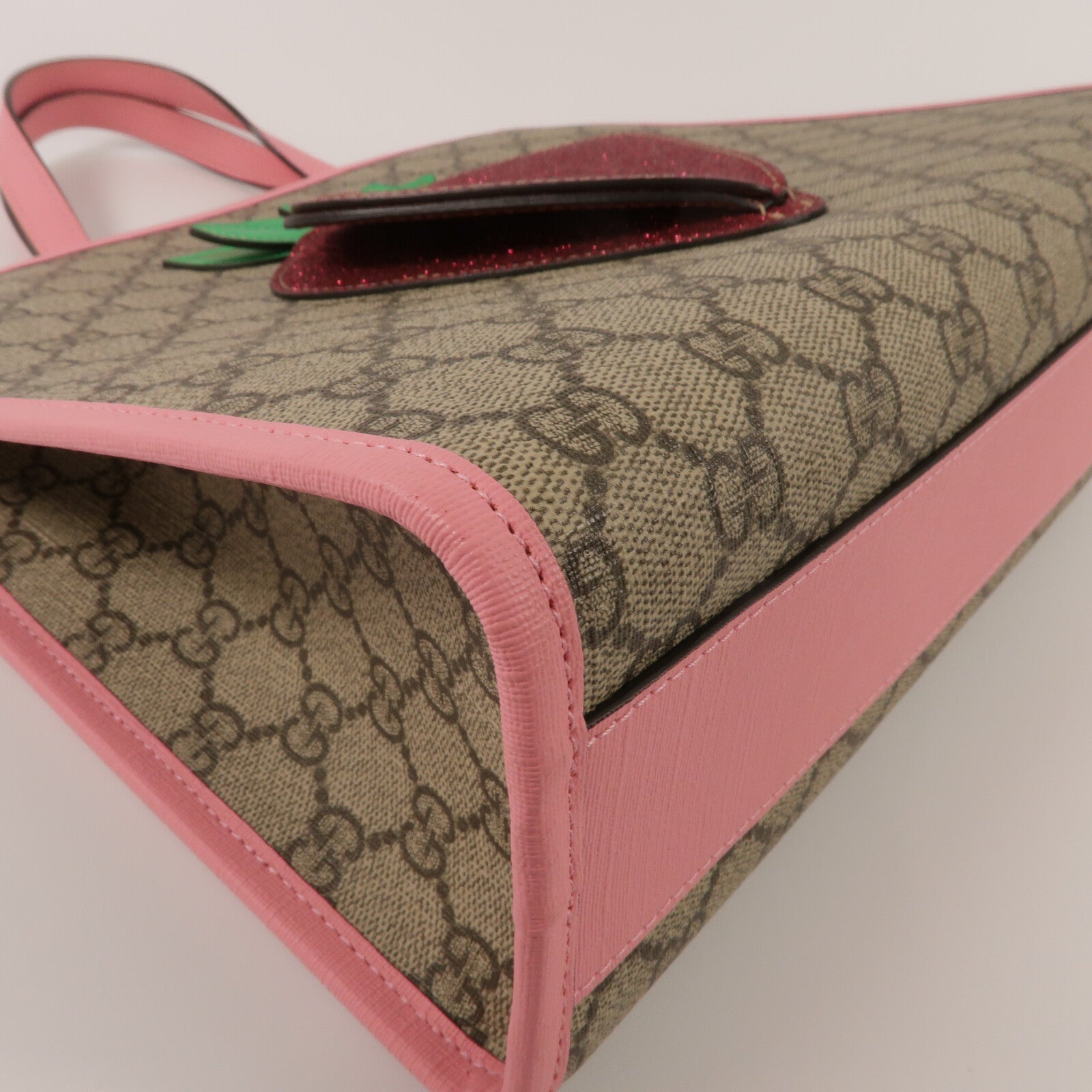 GUCCI 塗層帆布3D Strawberry Hand Bag手挽袋