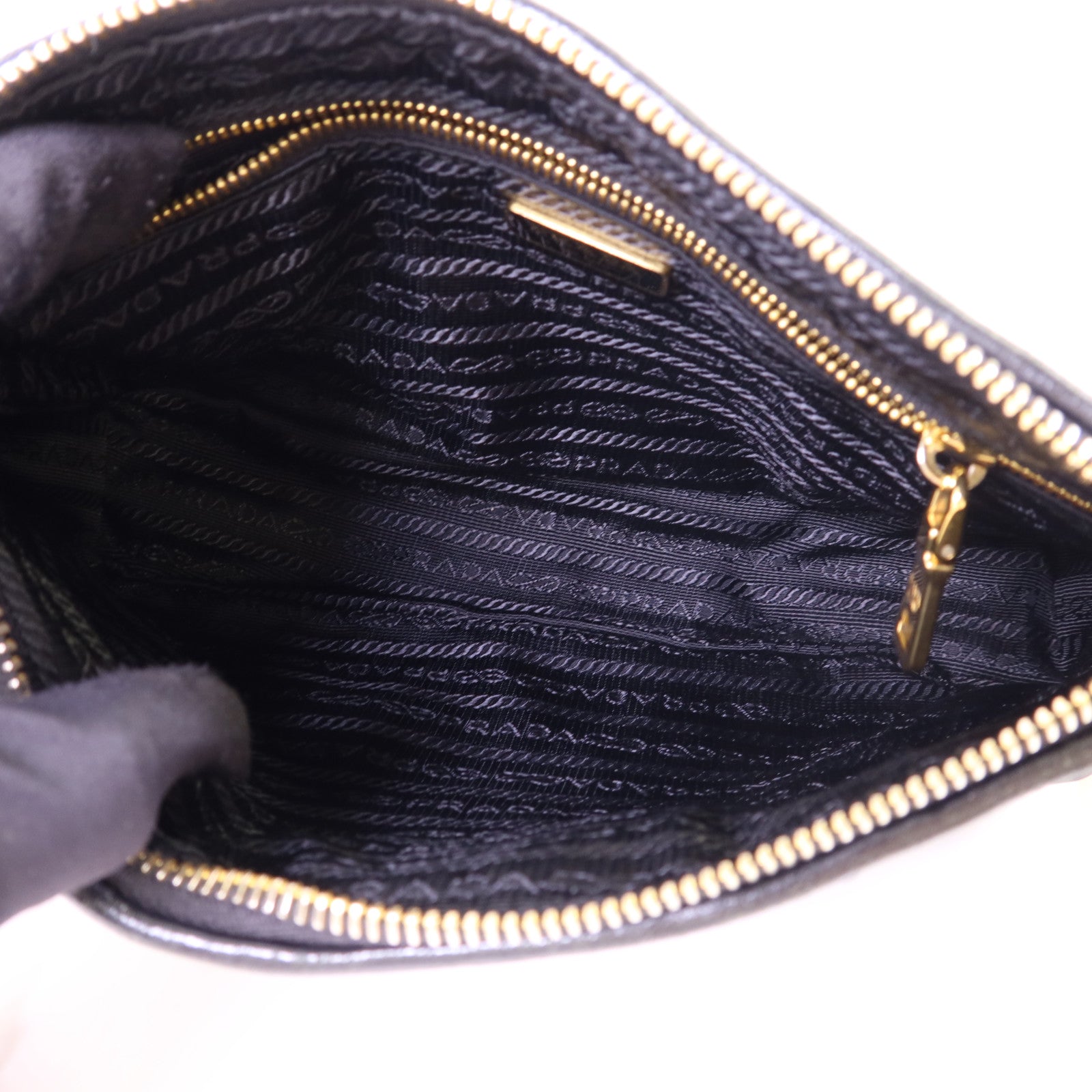 PRADA 尼龍Chain Shoulder Bag金扣鏈帶肩背袋