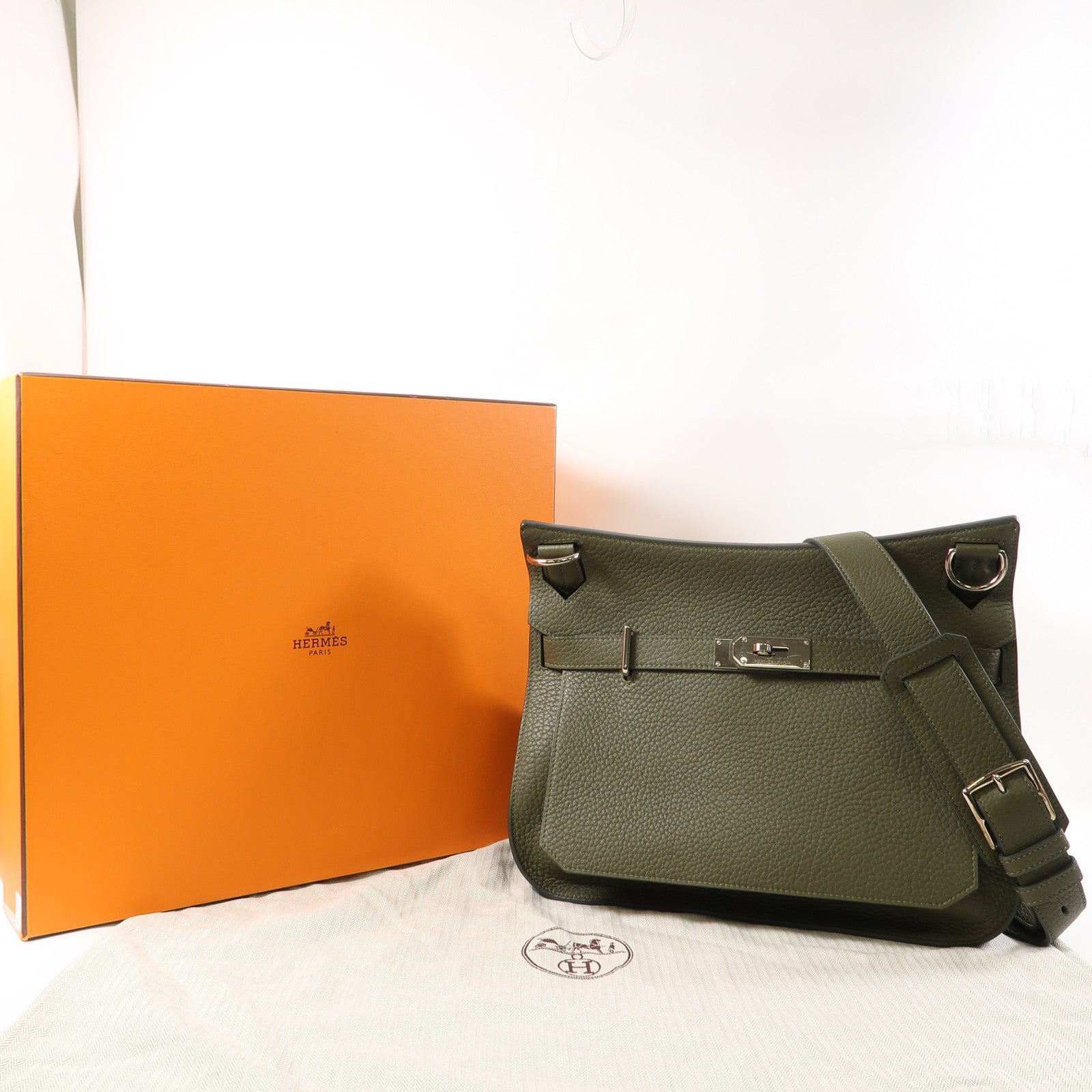 HERMES Clemence皮革Jypsiere 31銀扣肩背袋Vert Veronese綠色