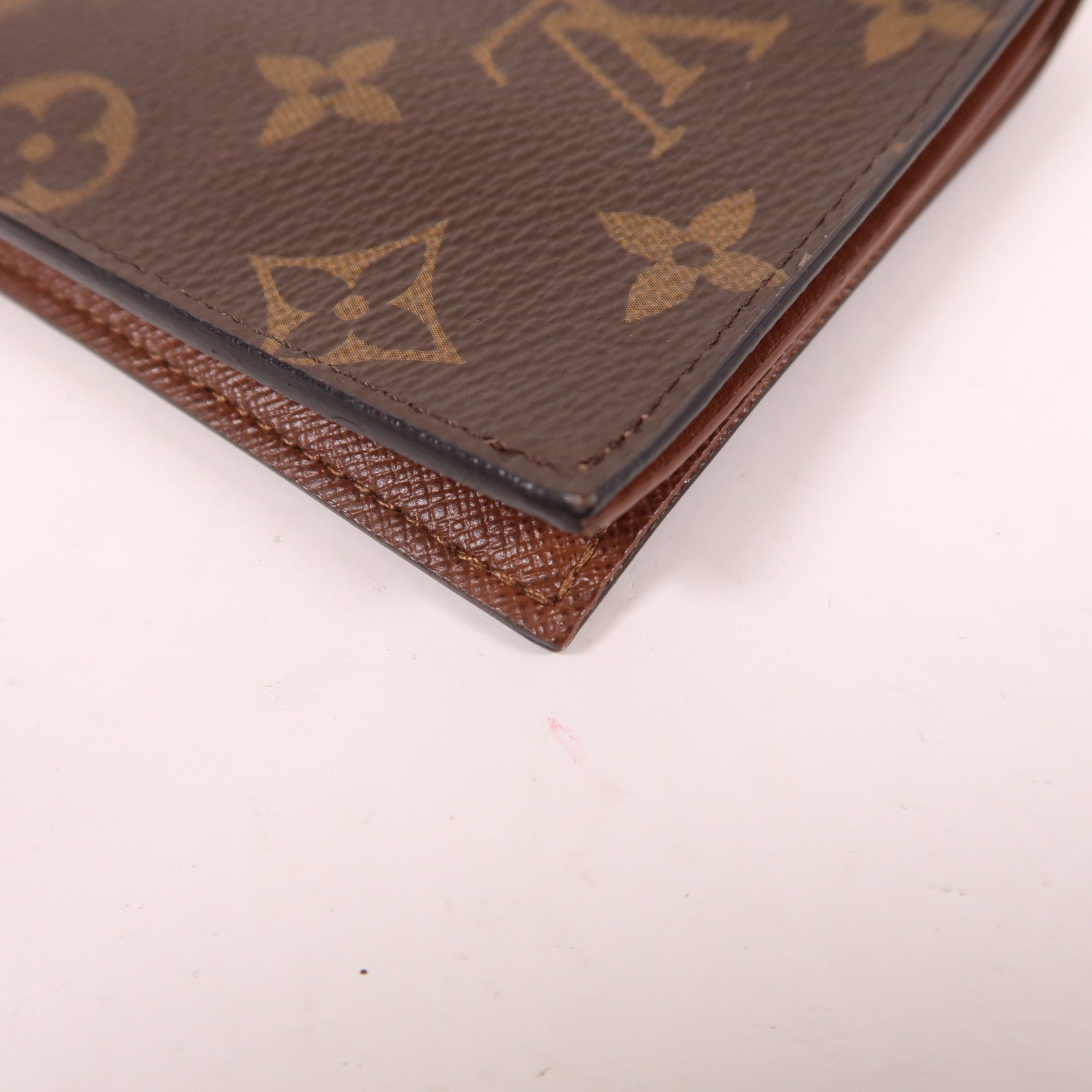 LOUIS VUITTON Monogram Passport Cover護照套