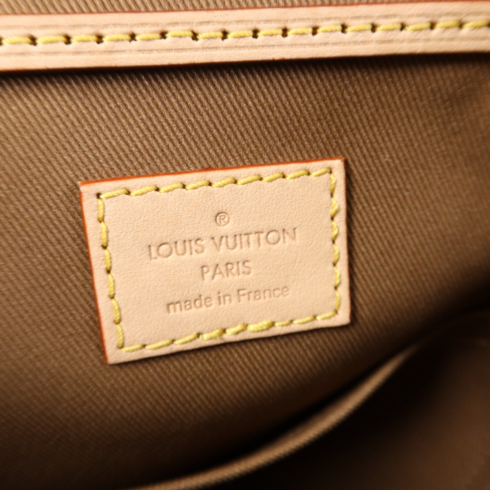LOUIS VUITTON Monogram Excursion PM金扣背包