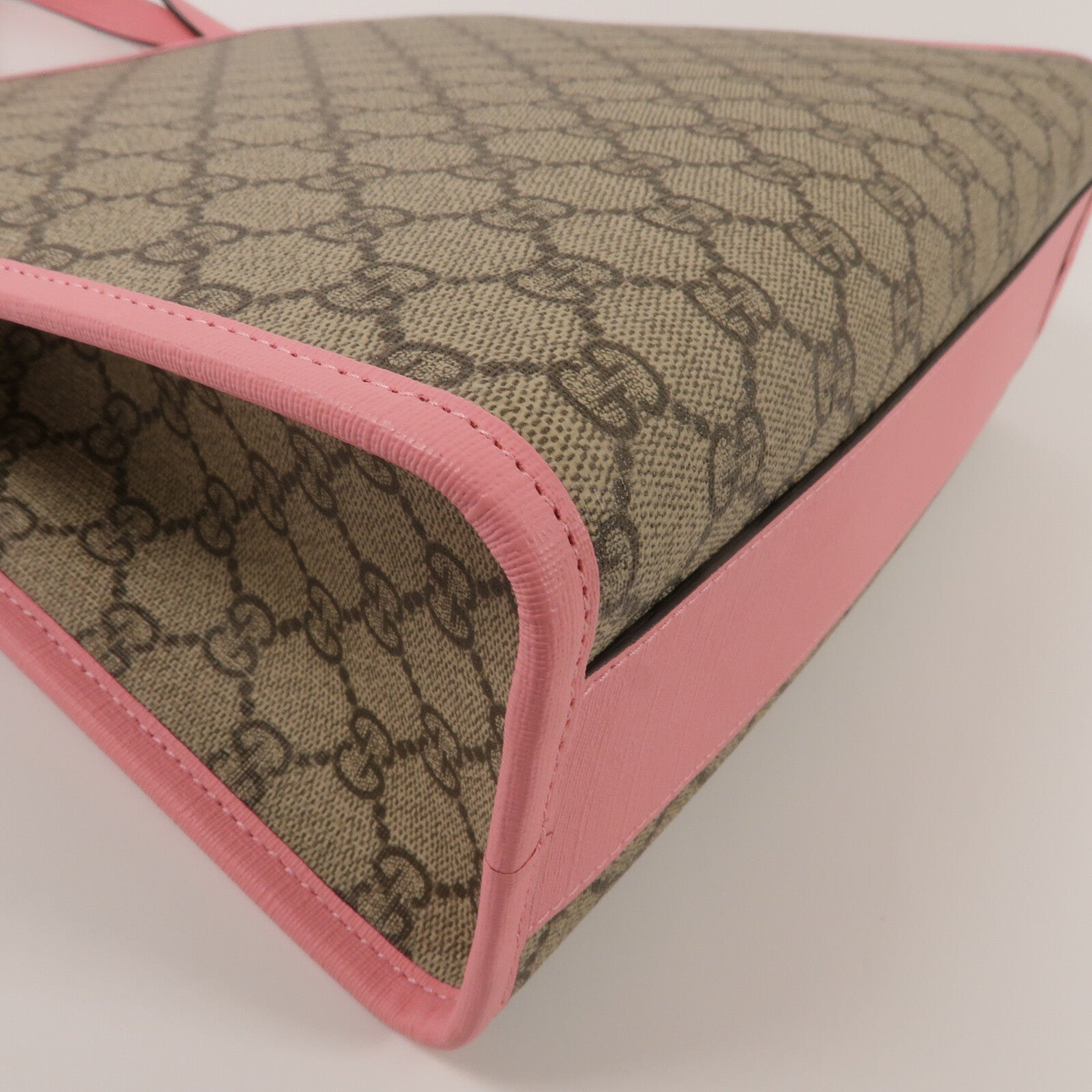 GUCCI 塗層帆布3D Strawberry Hand Bag手挽袋