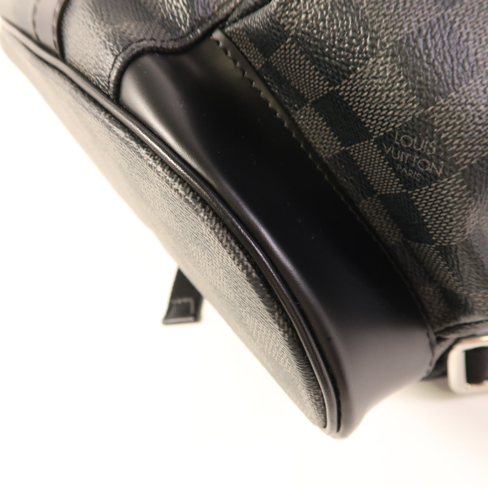 LOUIS VUITTON LV SHW Christopher MM Backpack N41379 Damier Graphite Black