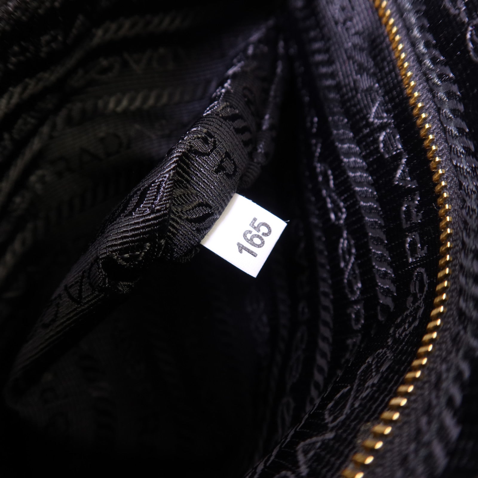 PRADA 尼龍Chain Shoulder Bag金扣鏈帶肩背袋