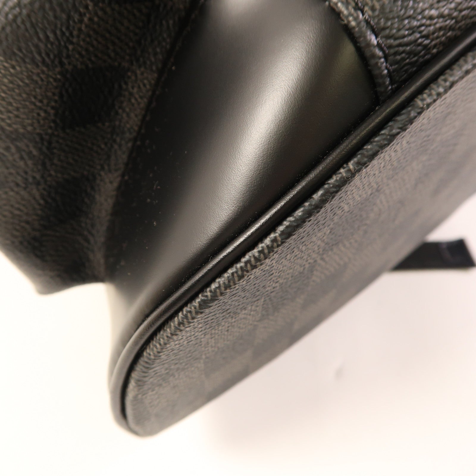 LOUIS VUITTON LV SHW Christopher MM Backpack N41379 Damier Graphite Black
