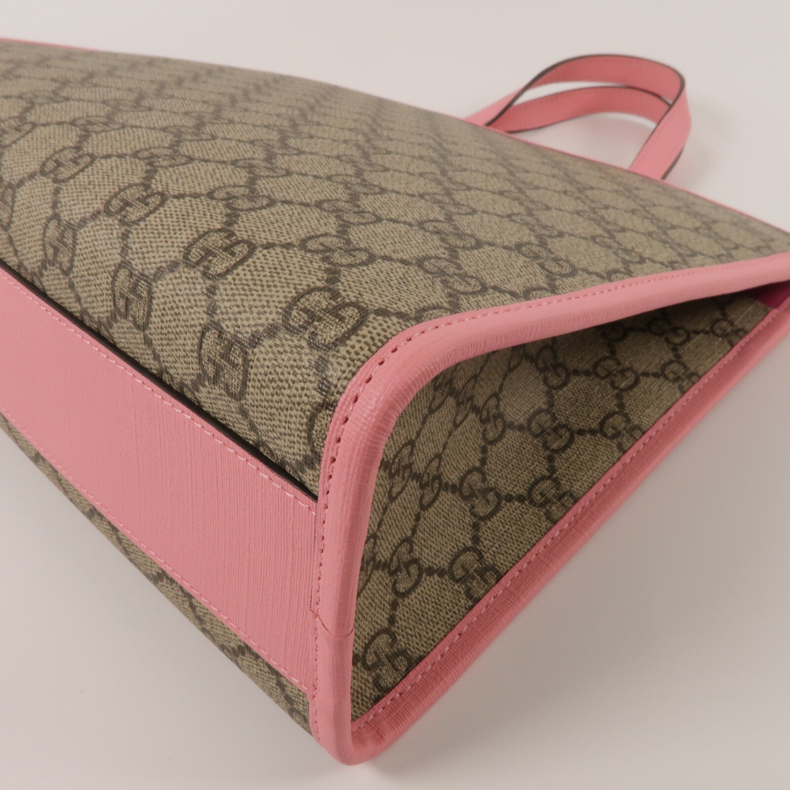 GUCCI 塗層帆布3D Strawberry Hand Bag手挽袋