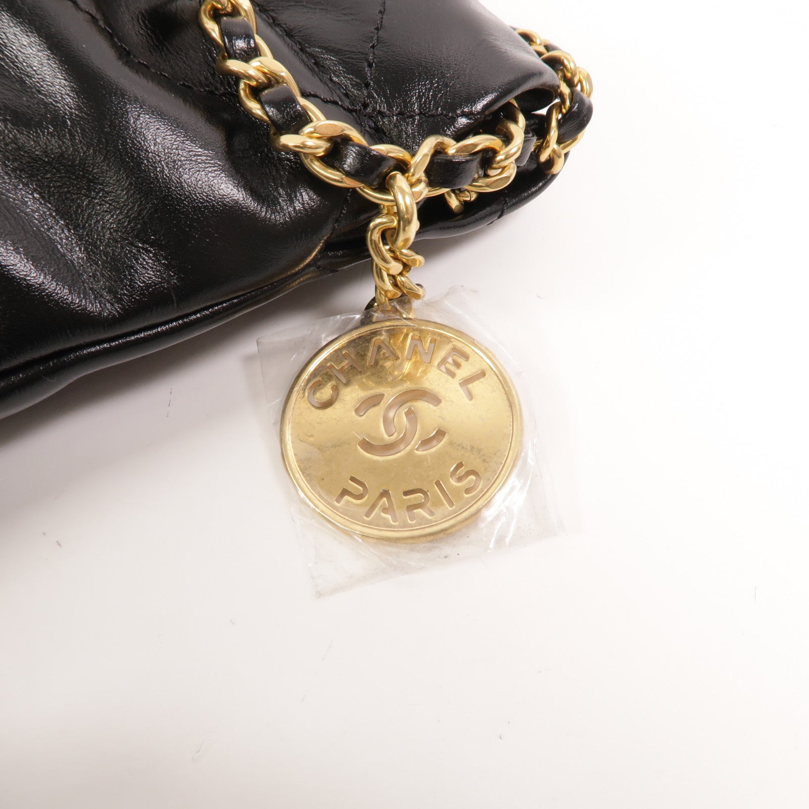 CHANEL 牛皮皮革Chanel 22 Mini鏈帶肩背袋