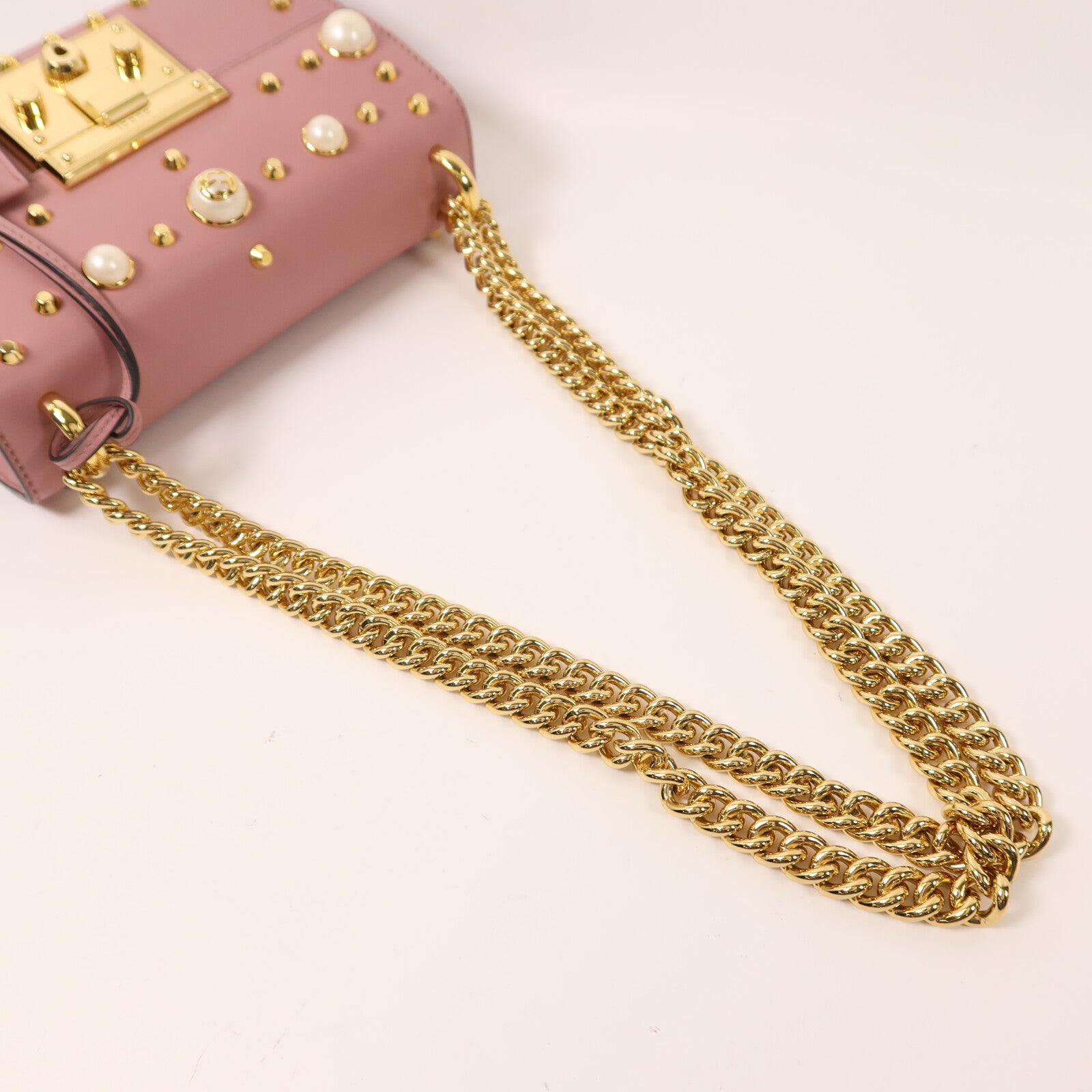 GUCCI 牛皮皮革Padlock Pearl Bag金扣鏈帶肩背袋