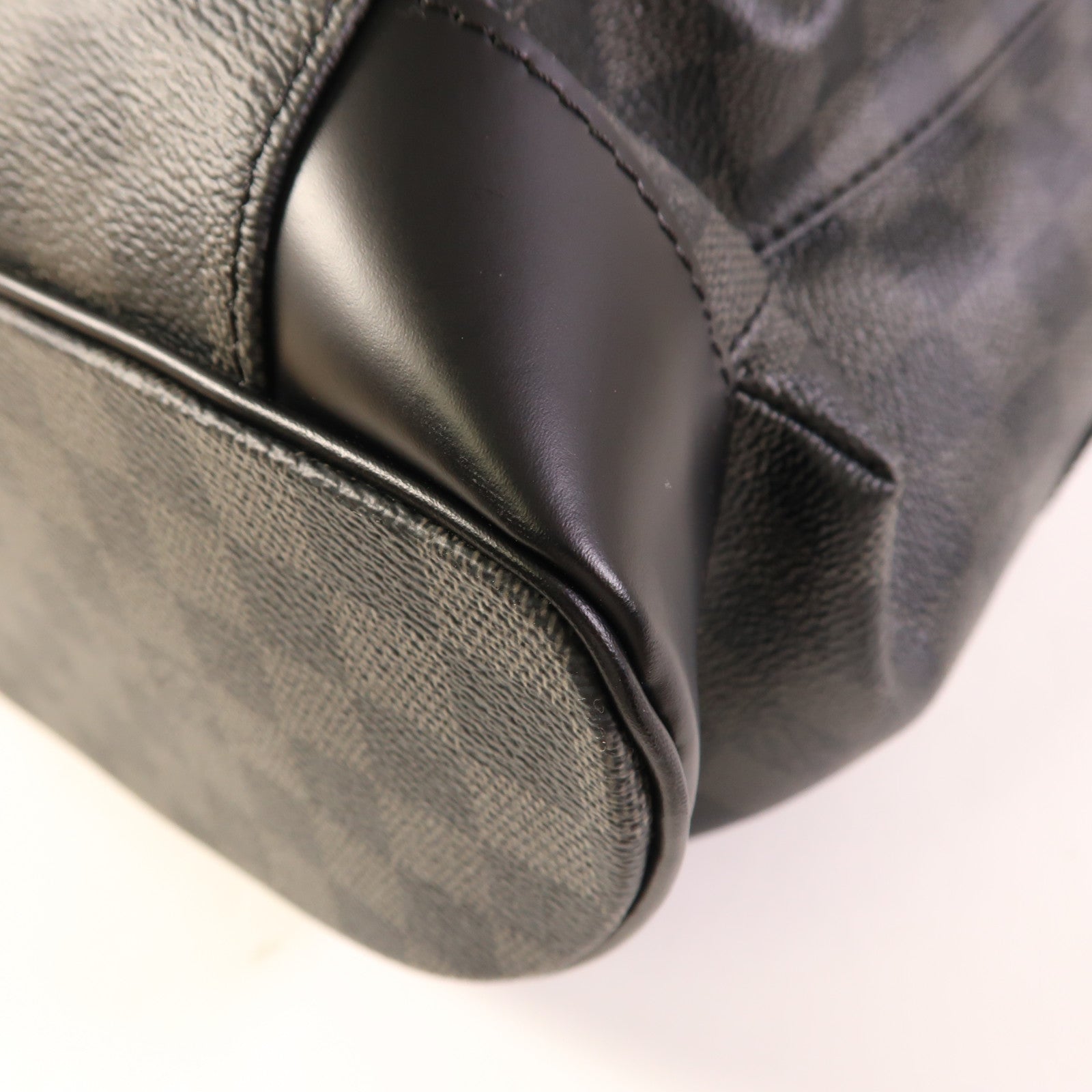 LOUIS VUITTON LV SHW Christopher MM Backpack N41379 Damier Graphite Black