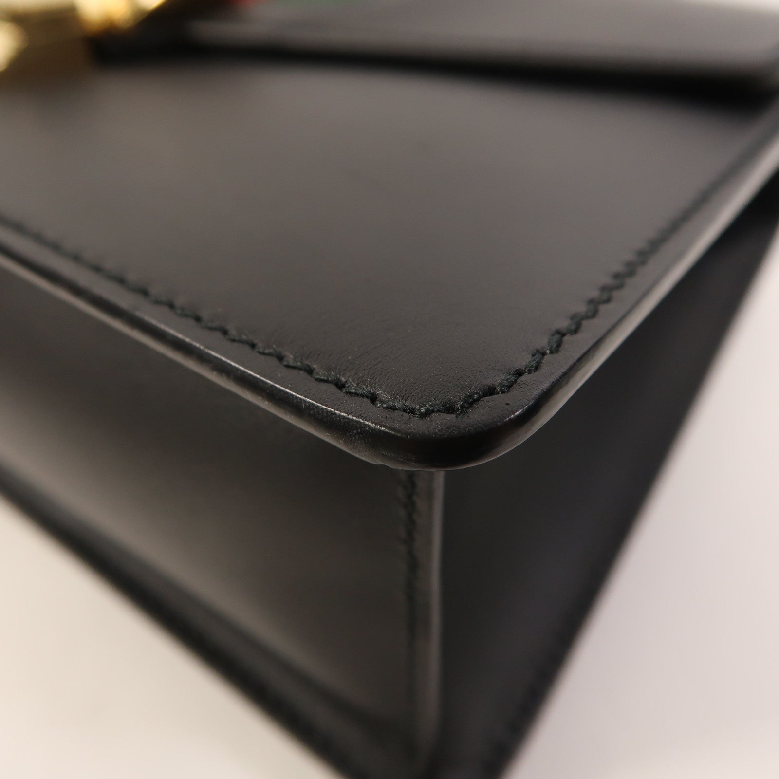 GUCCI 牛皮皮革Sylvie金扣肩背袋