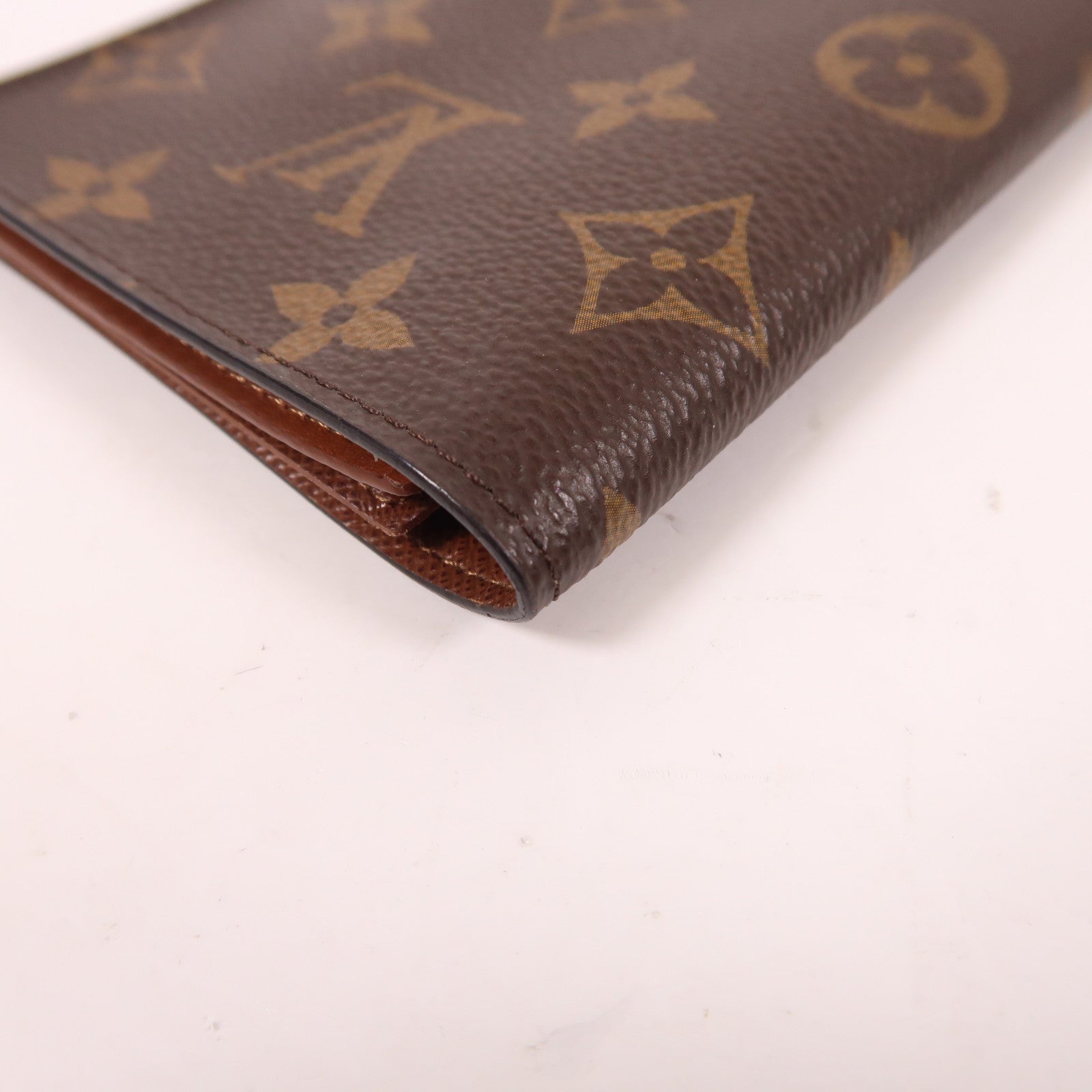 LOUIS VUITTON Monogram Passport Cover護照套