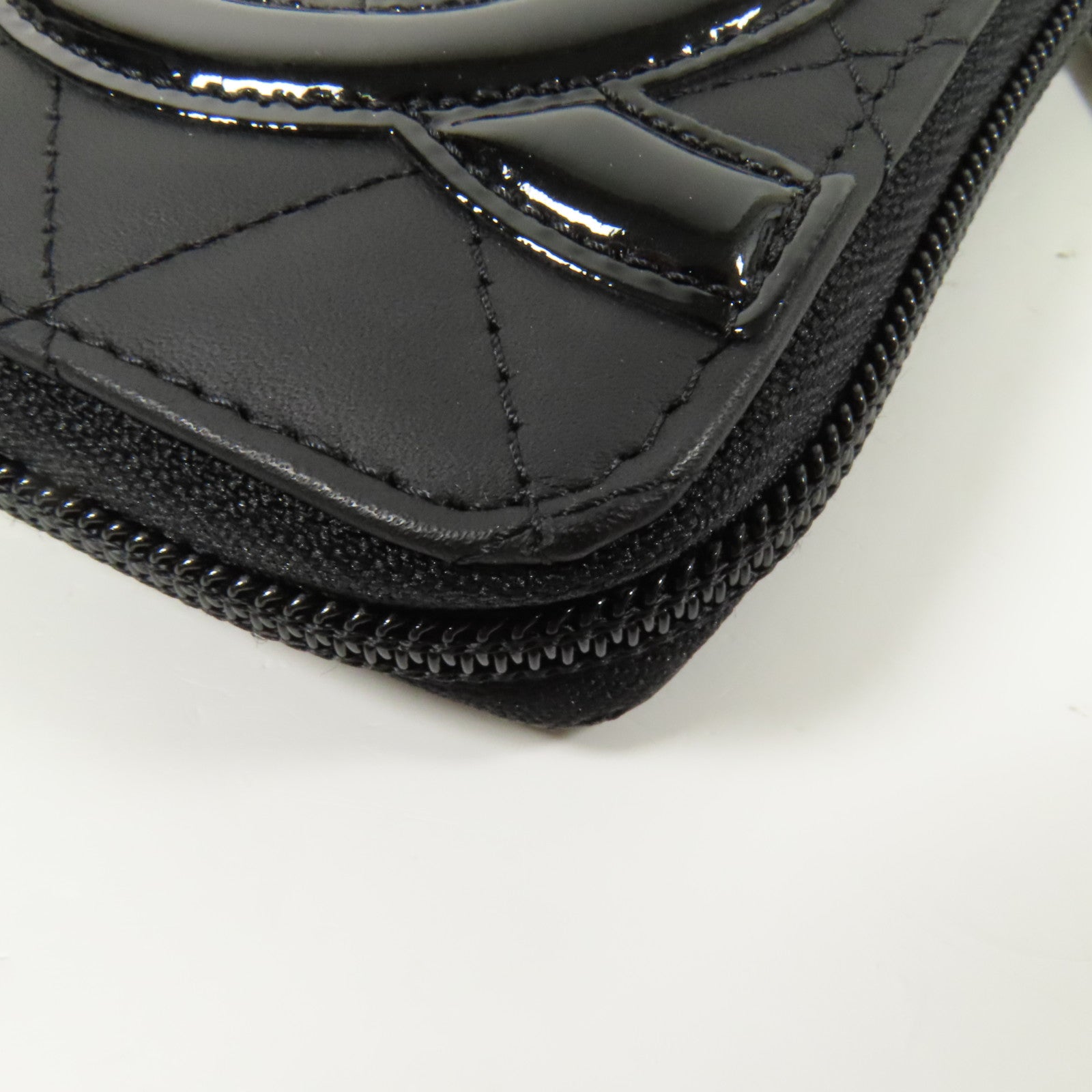 CHANEL 牛皮皮革Cambon銀扣長錢包