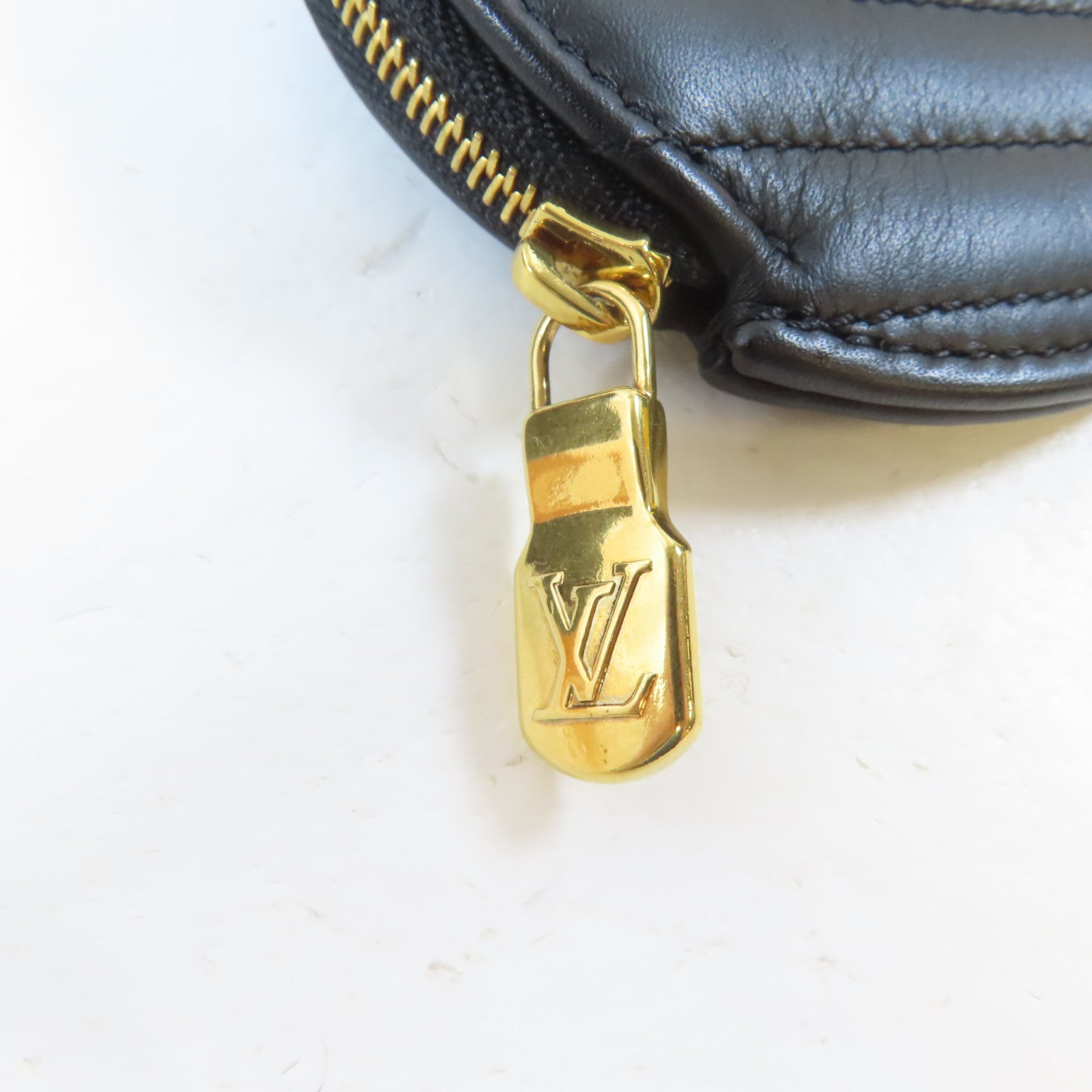 LOUIS VUITTON 牛皮皮革New Wave Multi Pochette金扣手挽肩背兩用袋黑色