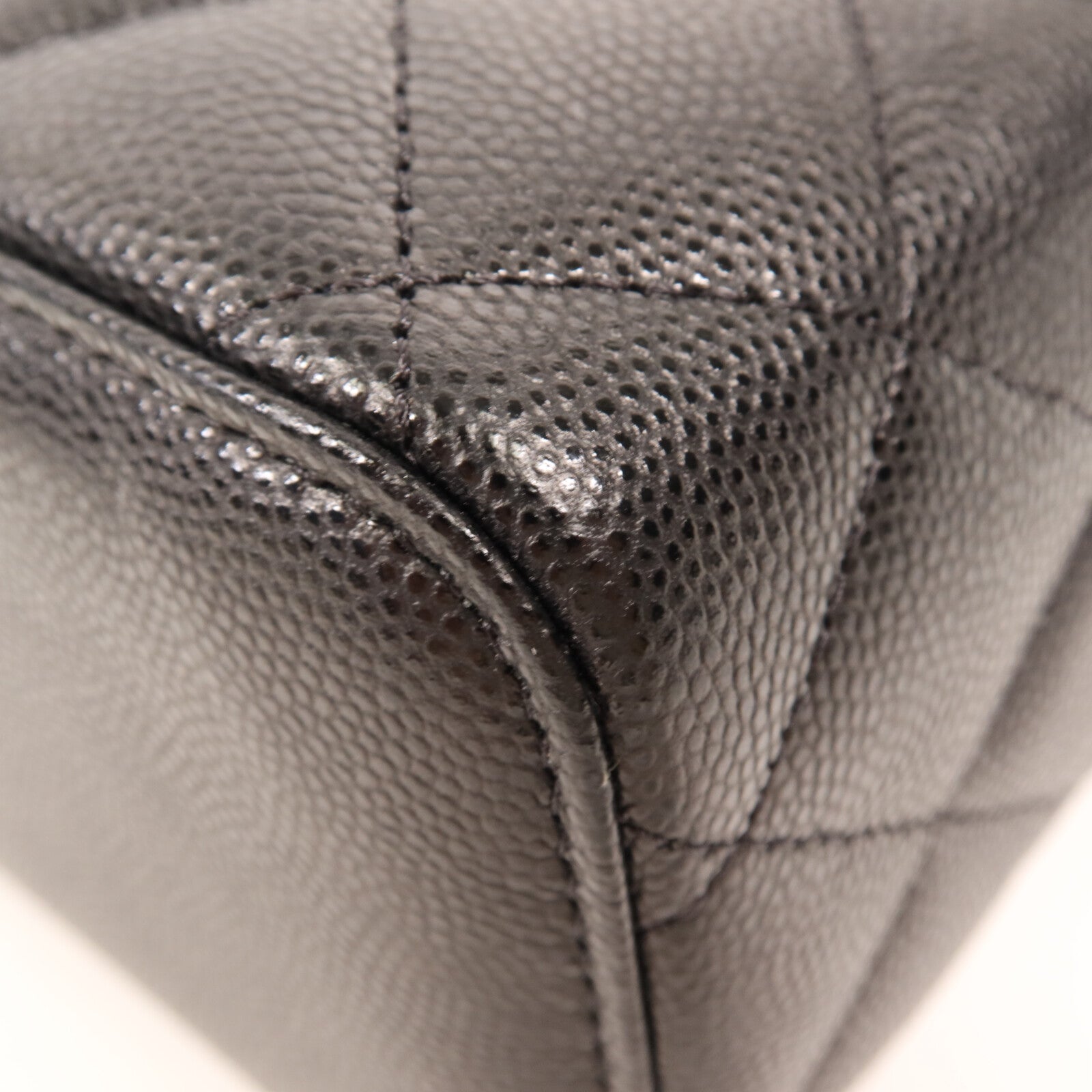 CHANEL 牛皮皮革Vanity Case金扣鏈帶肩背袋