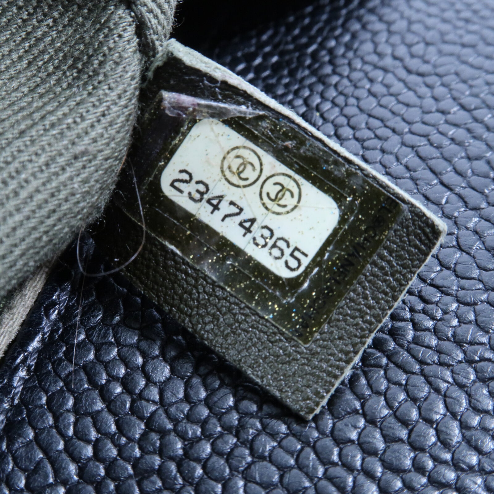 CHANEL 牛皮皮革Boy 25金扣鏈帶肩背袋
