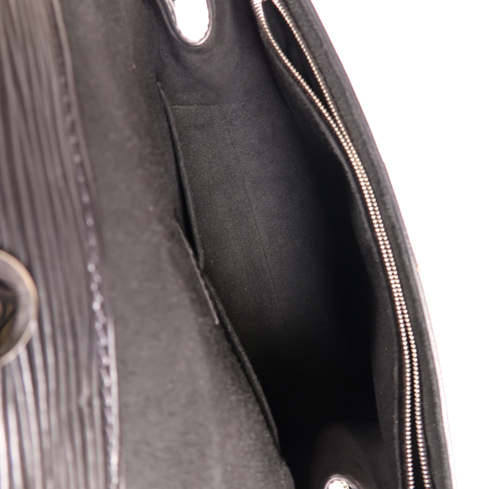 LOUIS VUITTON 【激減優惠】Epi Cluny BB銀扣手挽肩背兩用袋黑色
