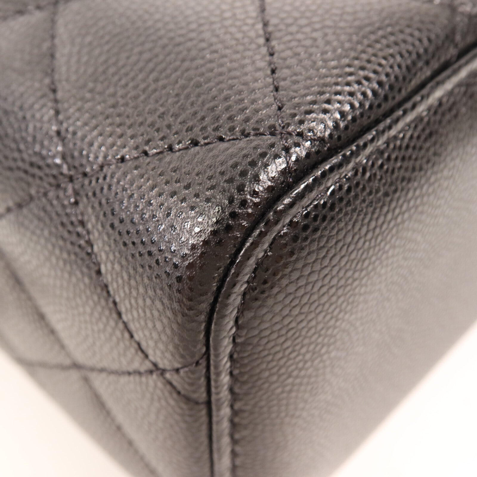 CHANEL 牛皮皮革Vanity Case金扣鏈帶肩背袋