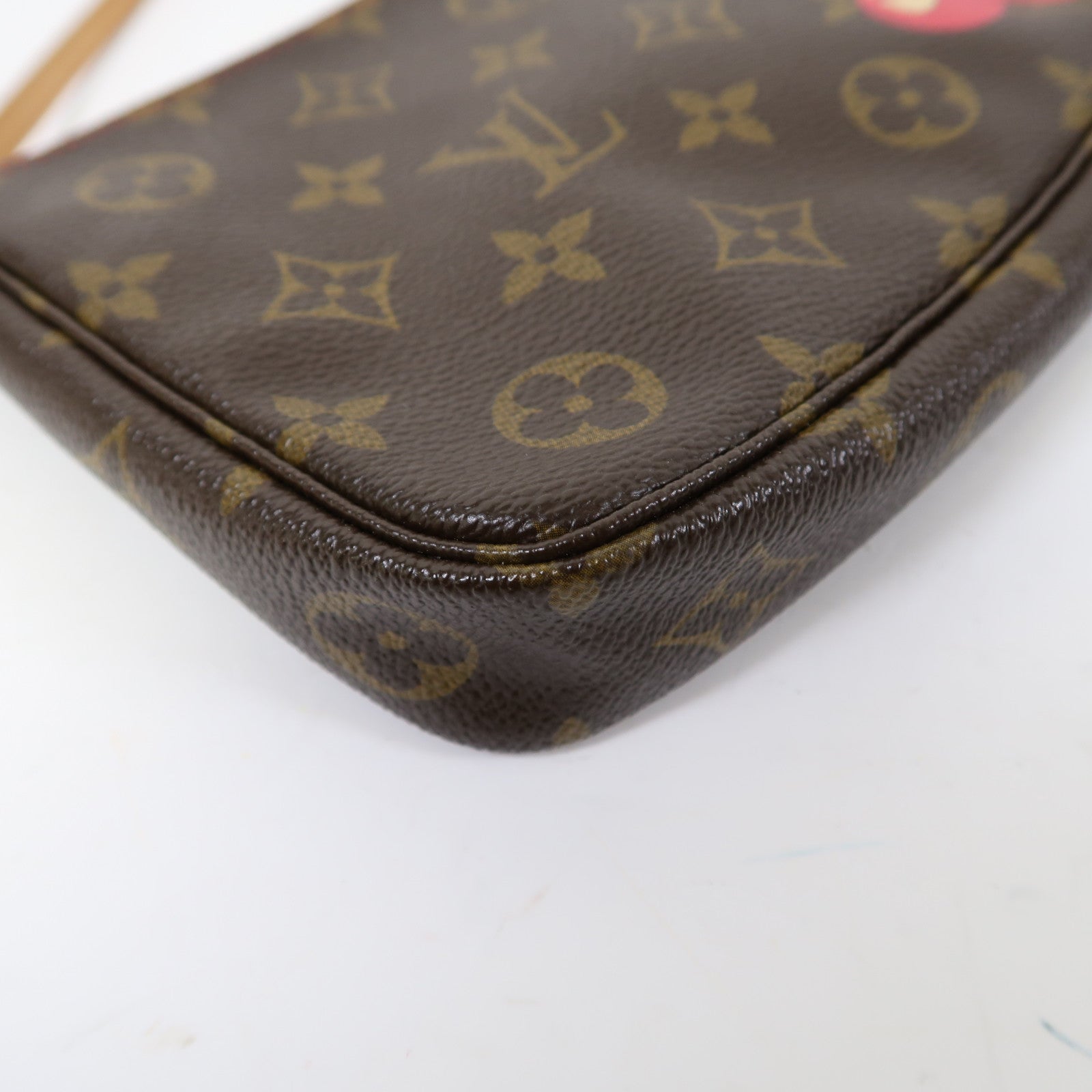 LOUIS VUITTON Monogram Pochette Accessoires金扣手挽袋啡色