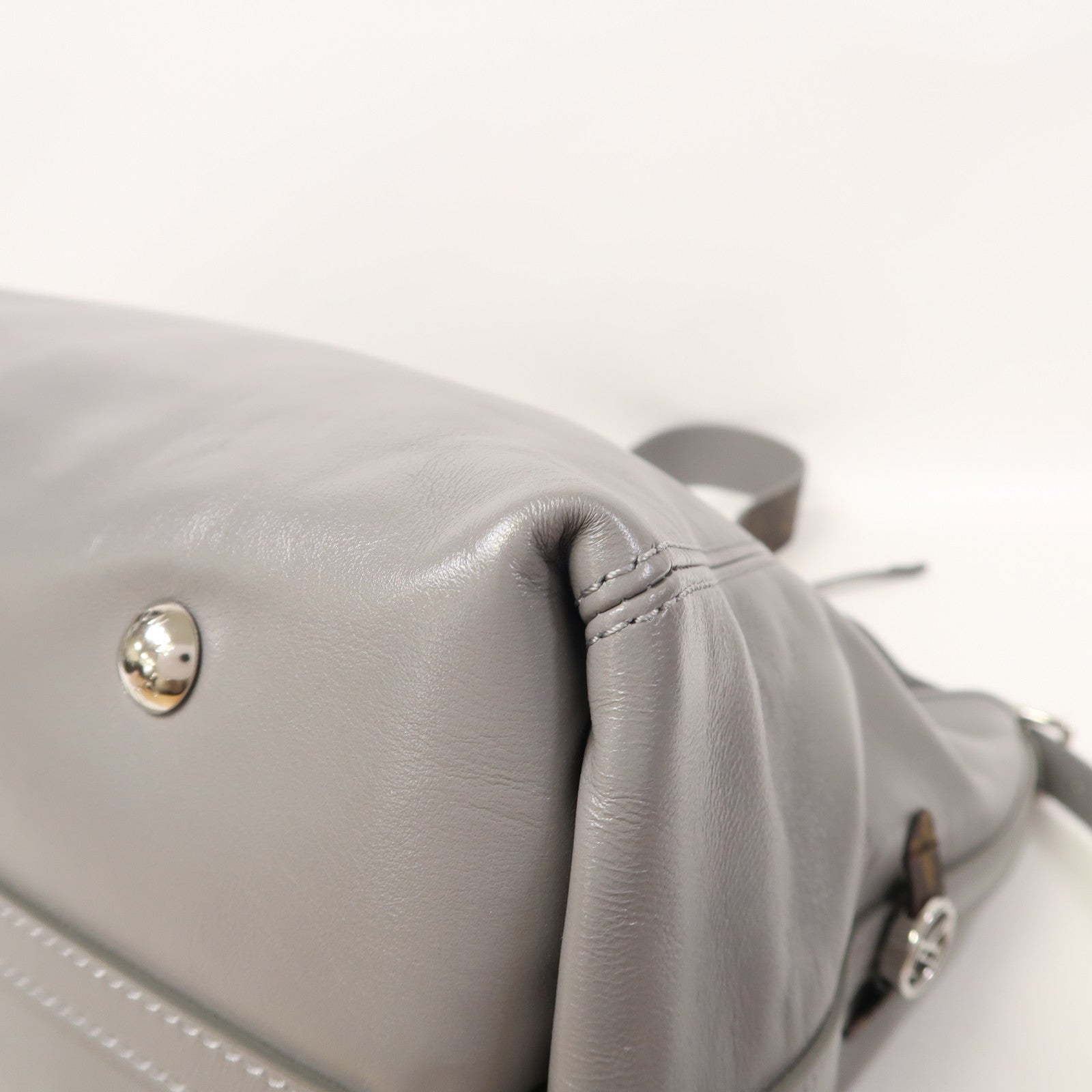 LOUIS VUITTON 牛皮皮革/Monogram CarryAll Vibe MM銀扣肩背袋灰色