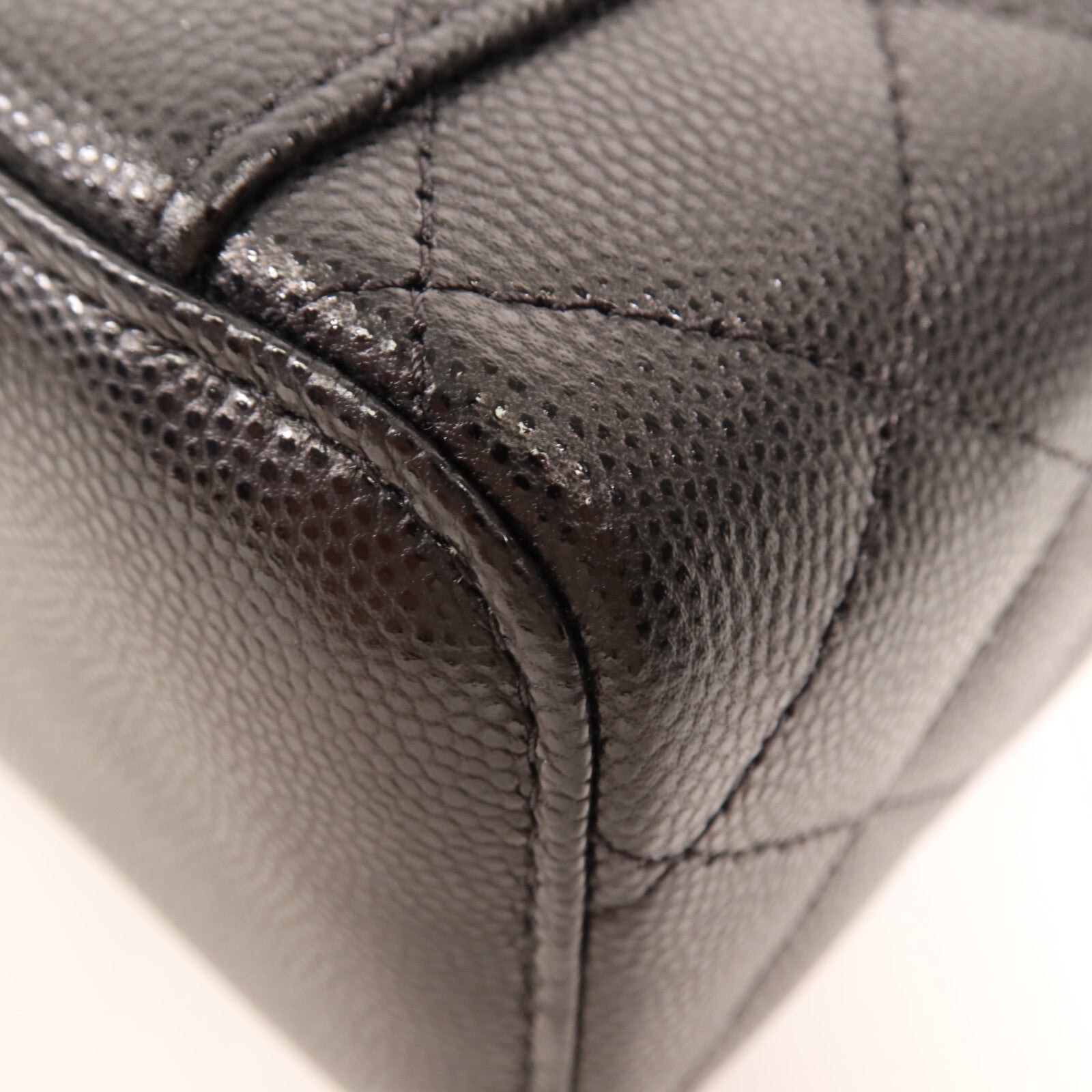 CHANEL 牛皮皮革Vanity Case金扣鏈帶肩背袋