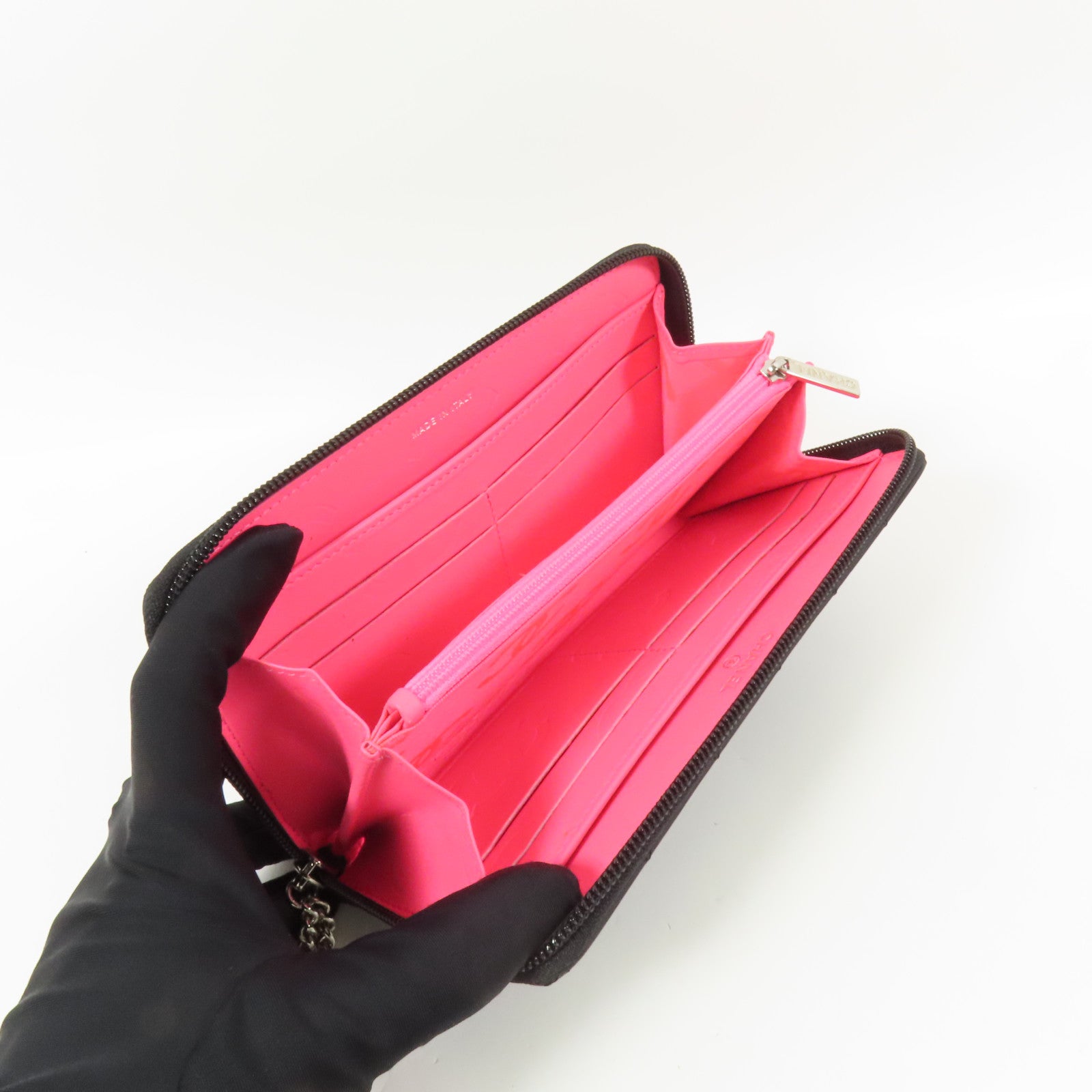 CHANEL 牛皮皮革Cambon銀扣長錢包