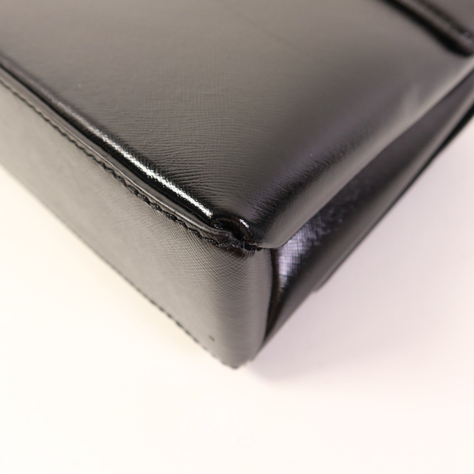 LOUIS VUITTON 牛皮皮革Pochette Thelma金扣肩背袋