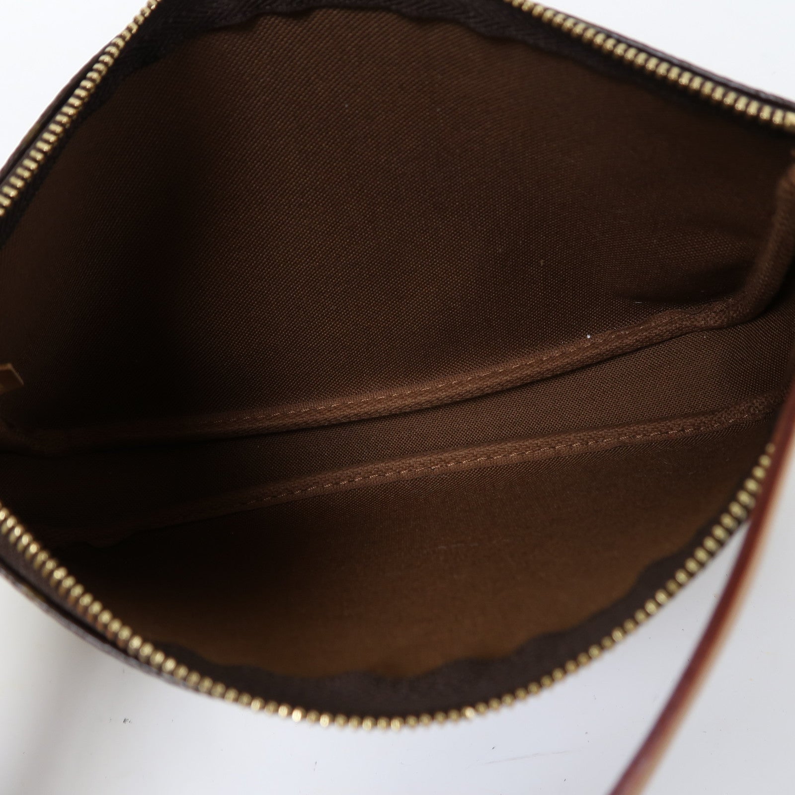 LOUIS VUITTON Monogram Pochette Accessoires金扣手挽袋啡色