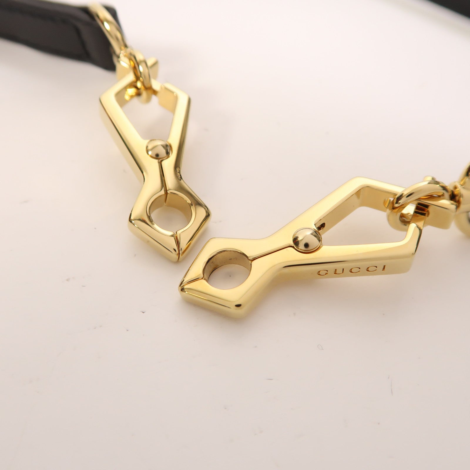 GUCCI 牛皮皮革Sylvie金扣肩背袋