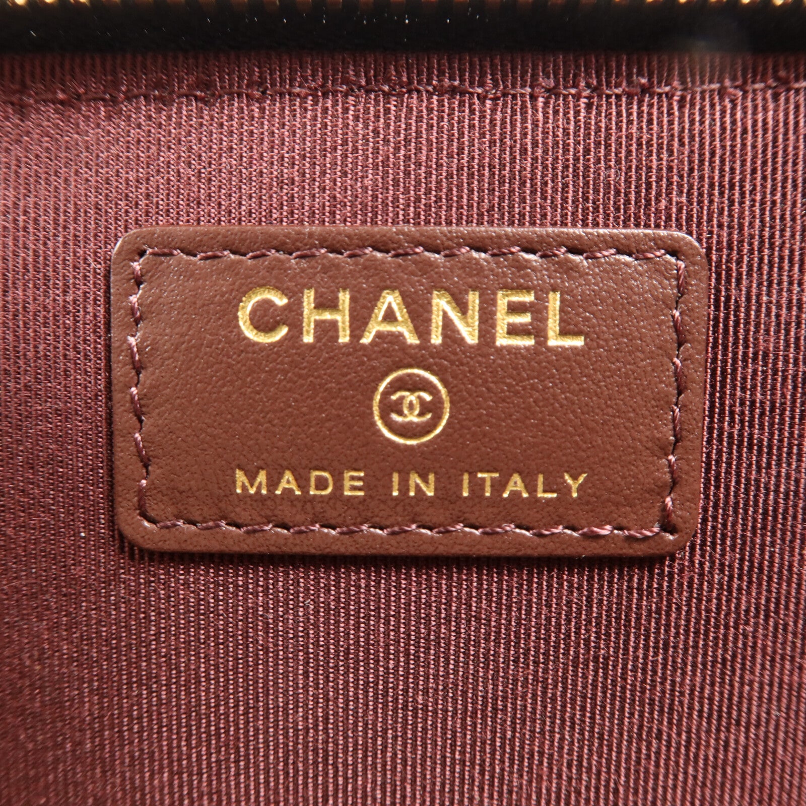 CHANEL 牛皮皮革Vanity Case金扣鏈帶肩背袋