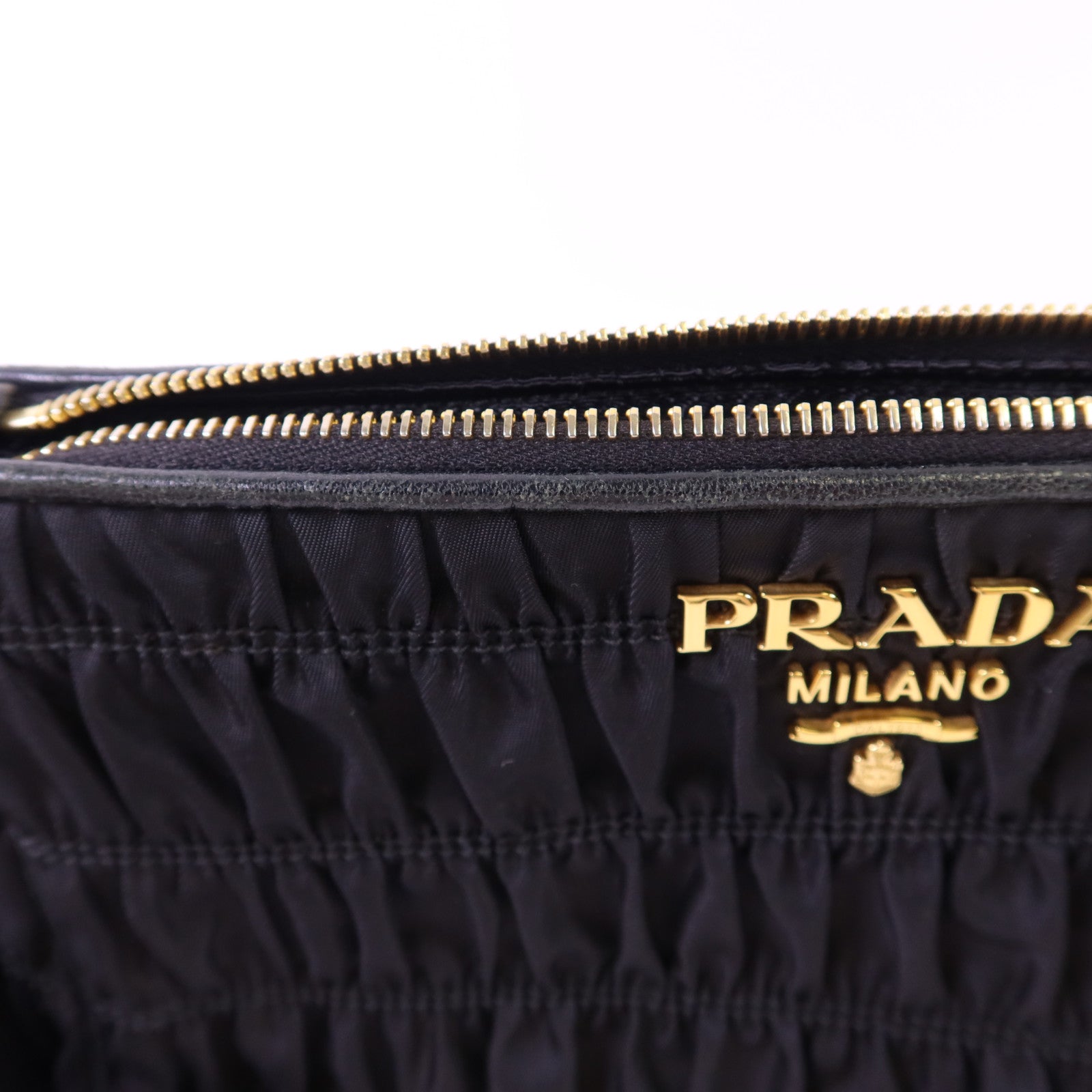 PRADA 尼龍Chain Shoulder Bag金扣鏈帶肩背袋