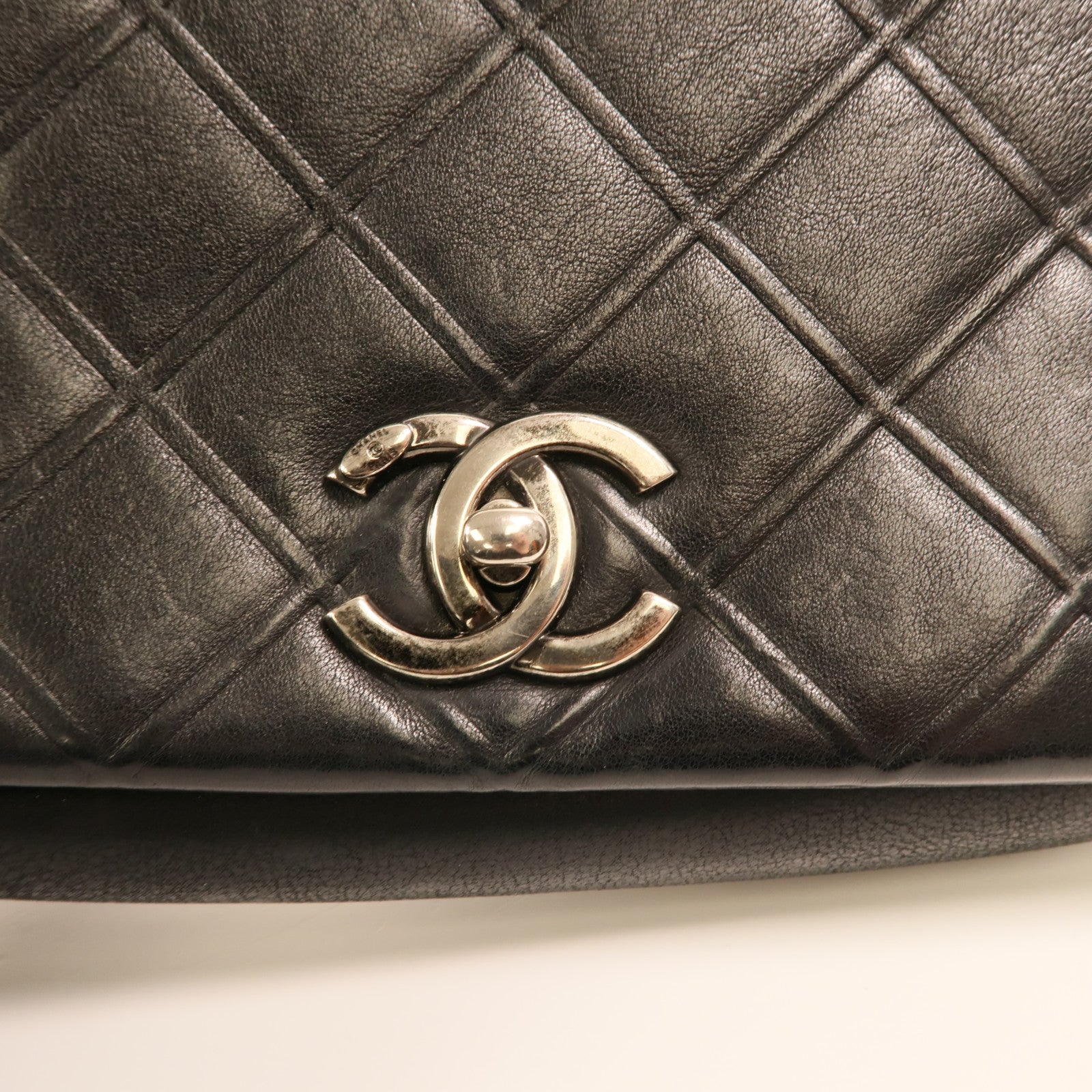 CHANEL 牛皮皮革Chain Shoulder銀扣鏈帶肩背袋