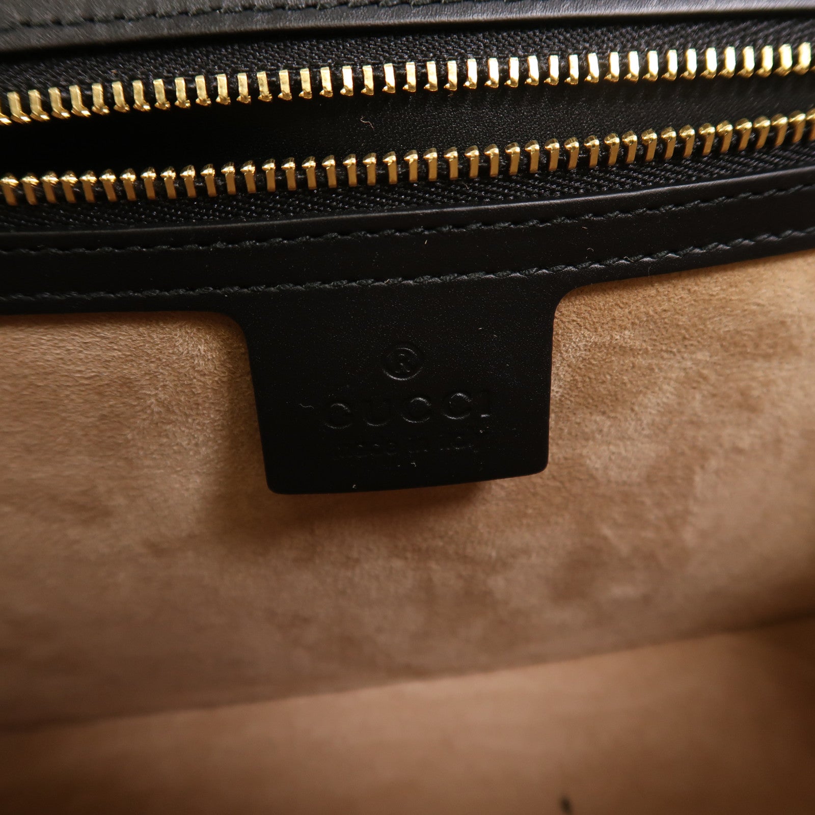 GUCCI 牛皮皮革Sylvie金扣肩背袋