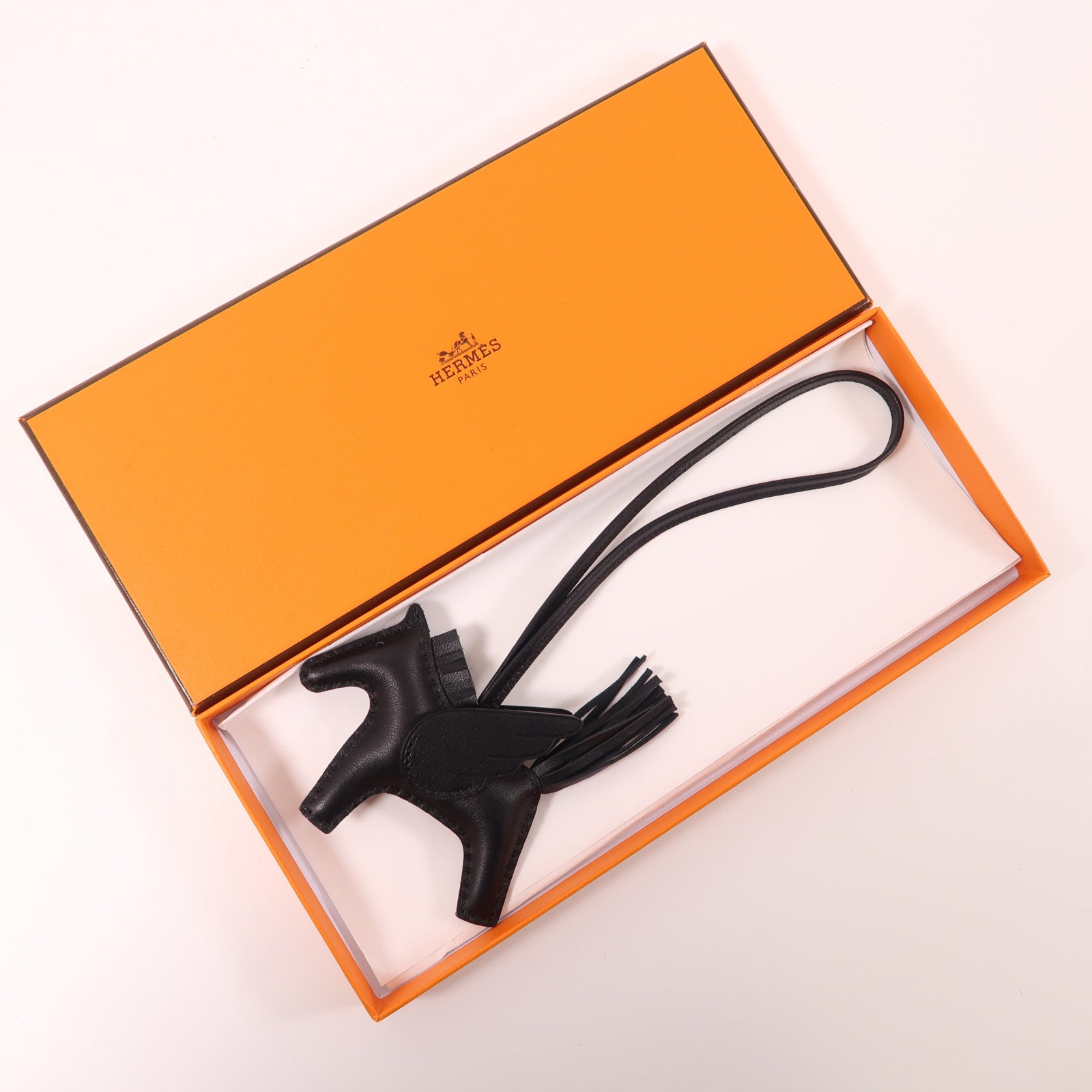 HERMES Swift皮革Rodeo Pegase PM Charm掛飾黑色