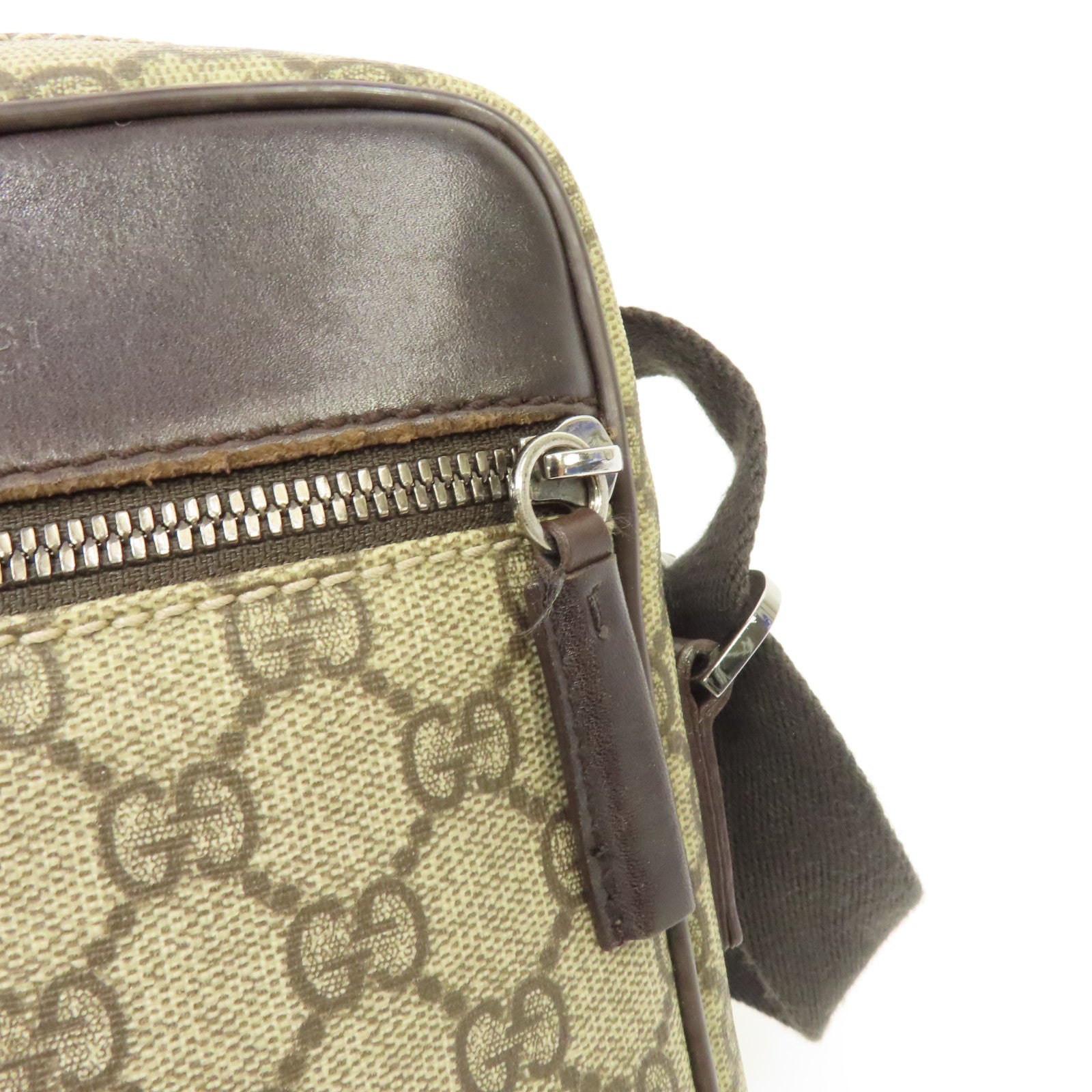 GUCCI 塗層帆布Shoulder Bag銀扣肩背袋啡色
