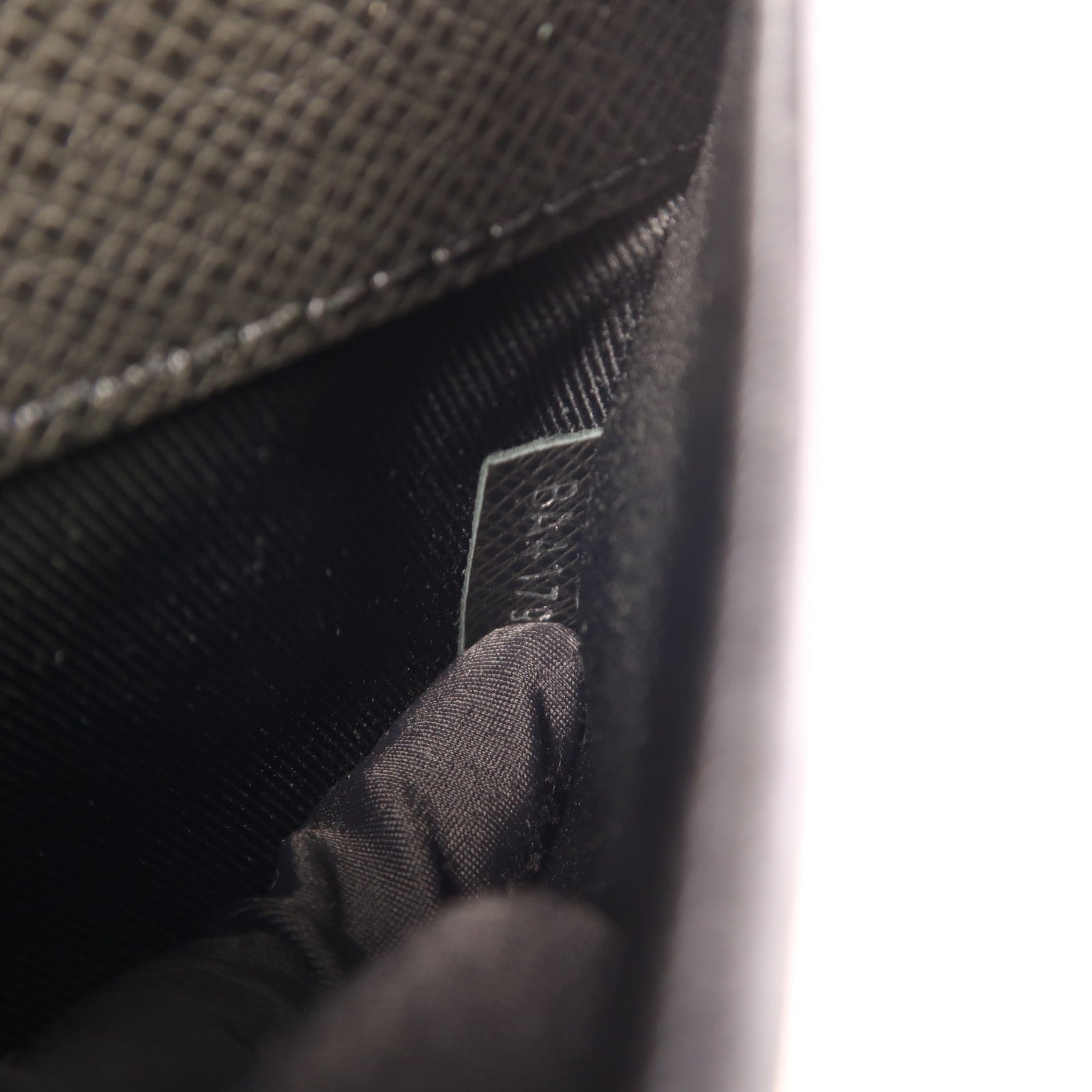 LOUIS VUITTON Taiga Alex Backpack銀扣背包