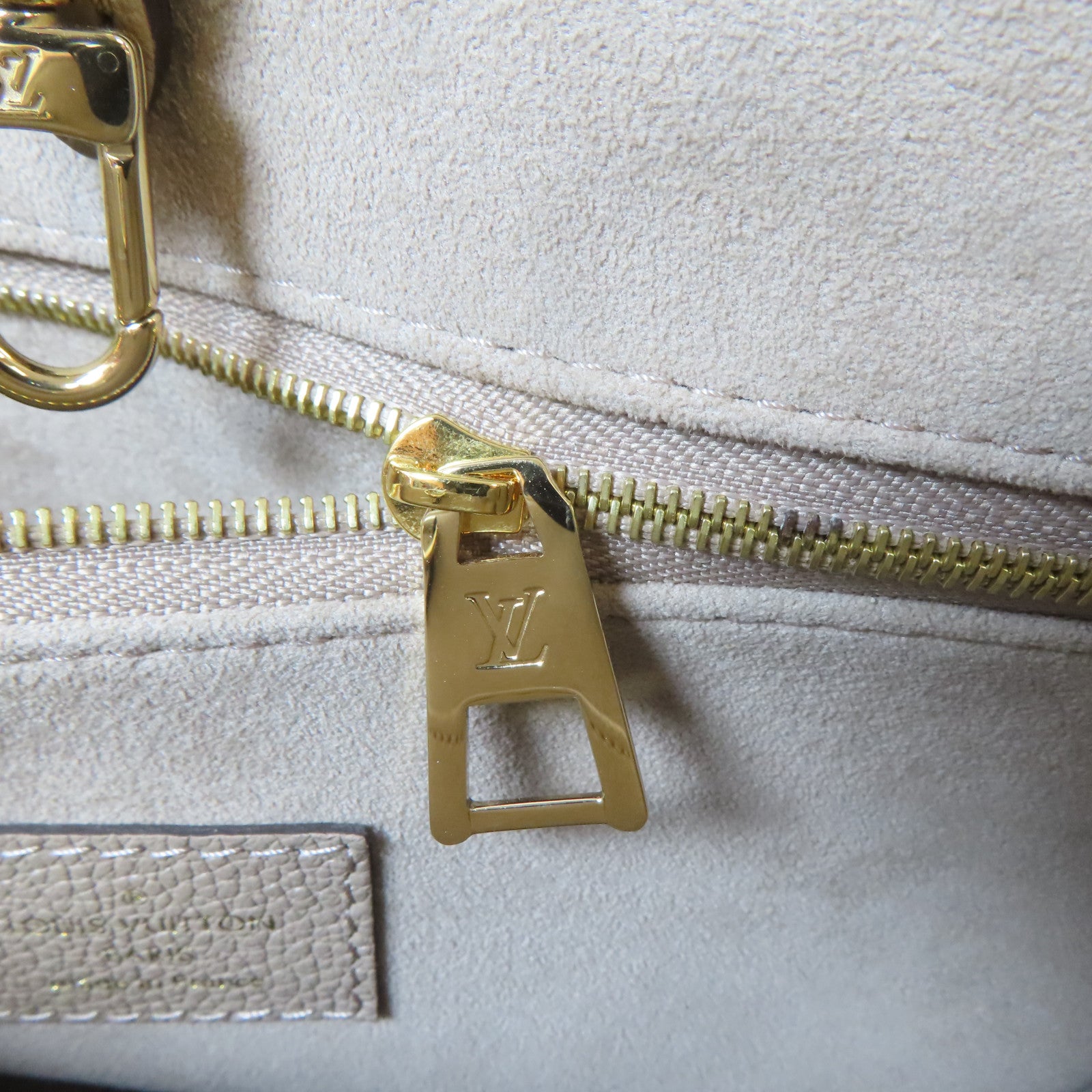 LOUIS VUITTON Monogram Empreinte On The Go PM金扣手挽肩背兩用袋淺褐色