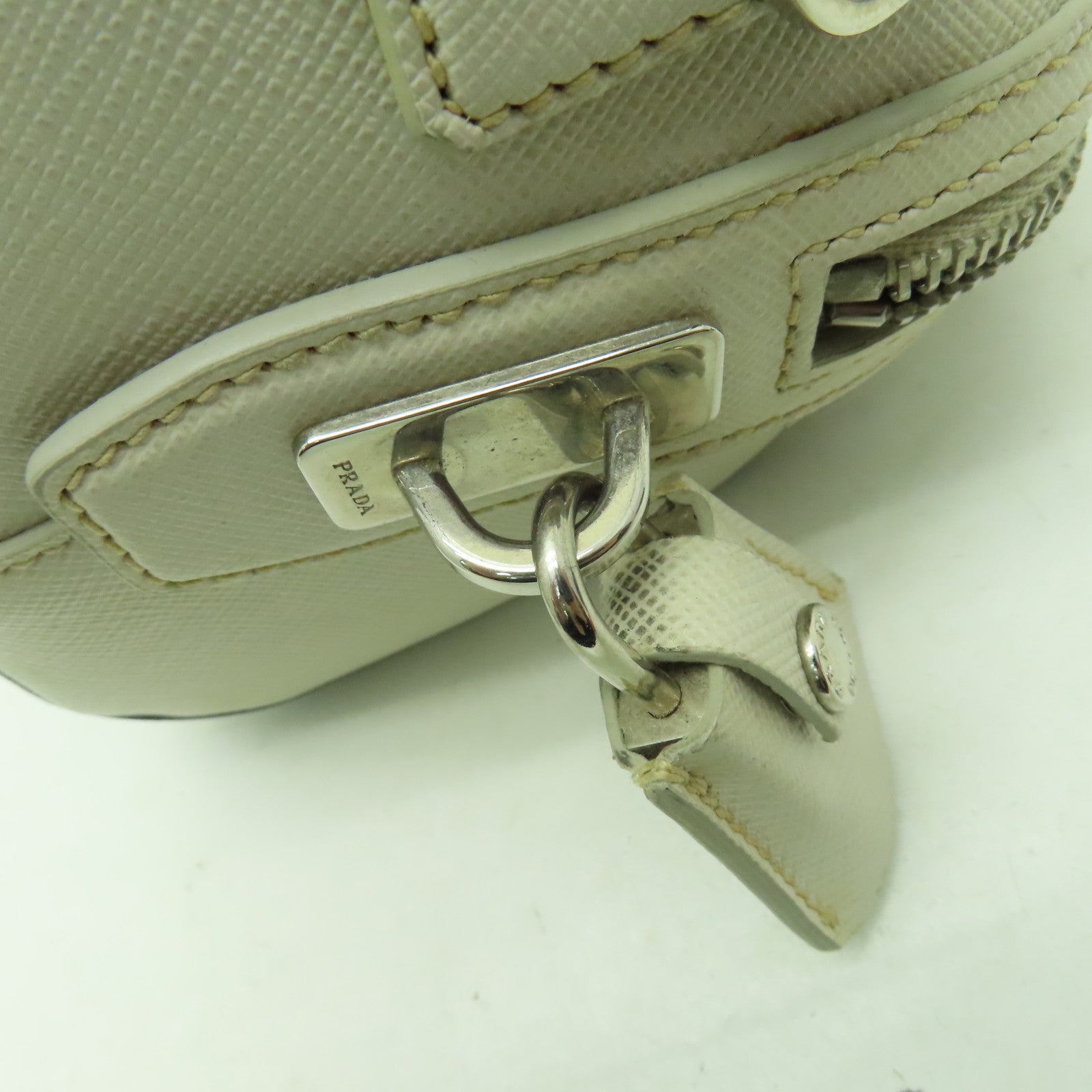 PRADA 牛皮皮革2 Way Shoulder銀扣手挽肩背兩用袋白色
