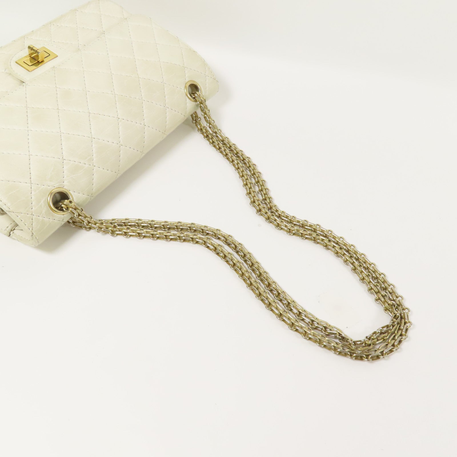 CHANEL 牛皮皮革2.55金扣鏈帶肩背袋