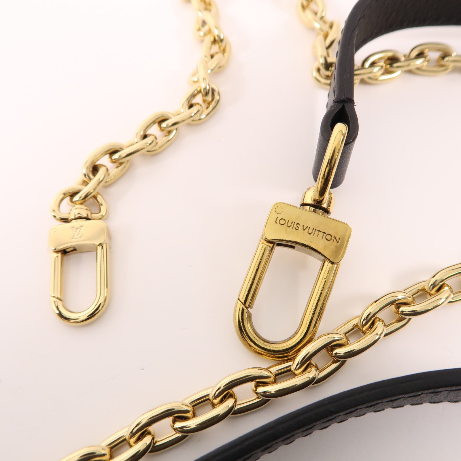 LOUIS VUITTON Damier Quilt Troca PM金扣肩背袋