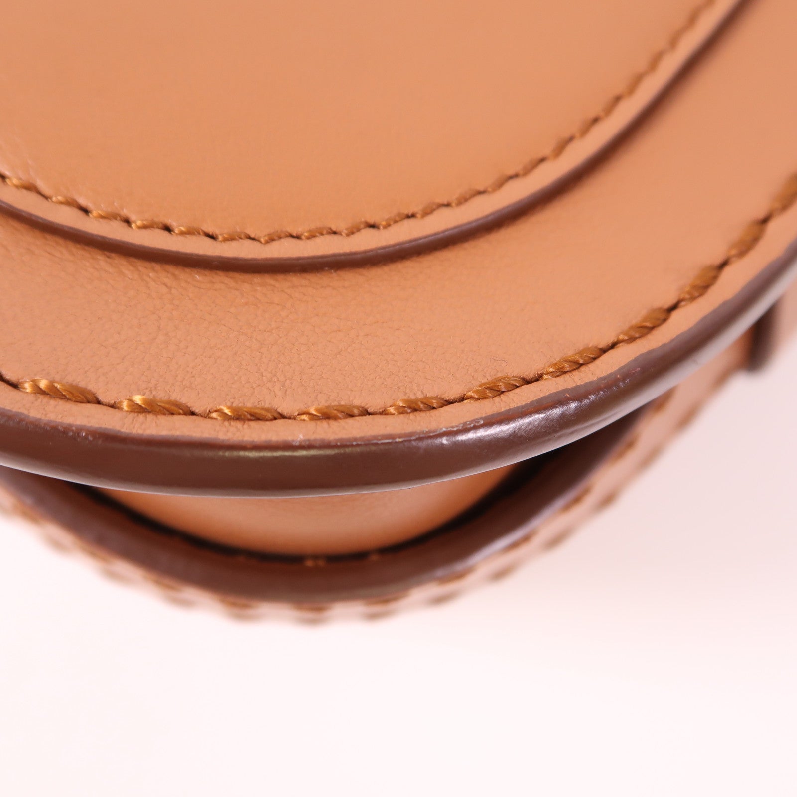 TOD'S 牛皮皮革Shoulder Bag金扣肩背袋