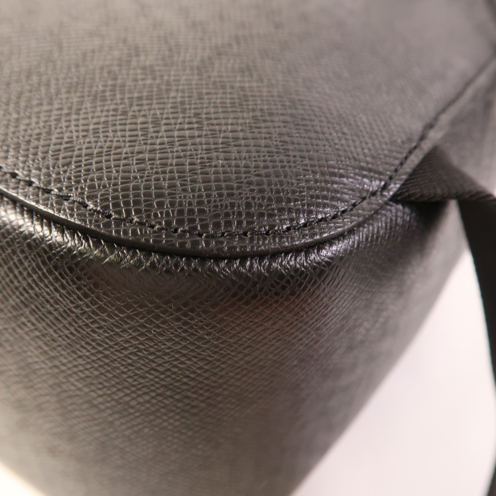 LOUIS VUITTON Taiga Alex Backpack銀扣背包