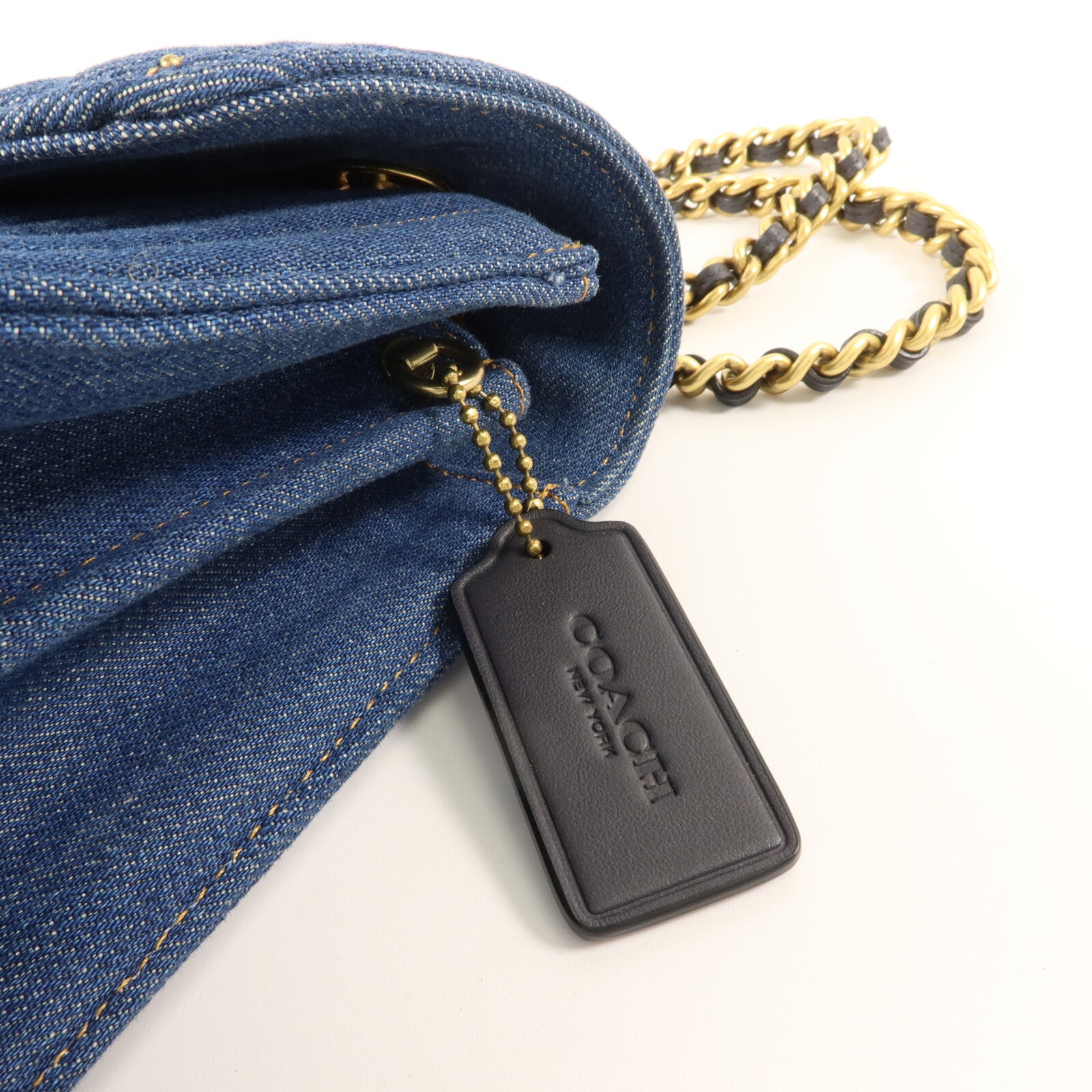 COACH 牛仔布料Chain Shoulder Bag鏈帶肩背袋