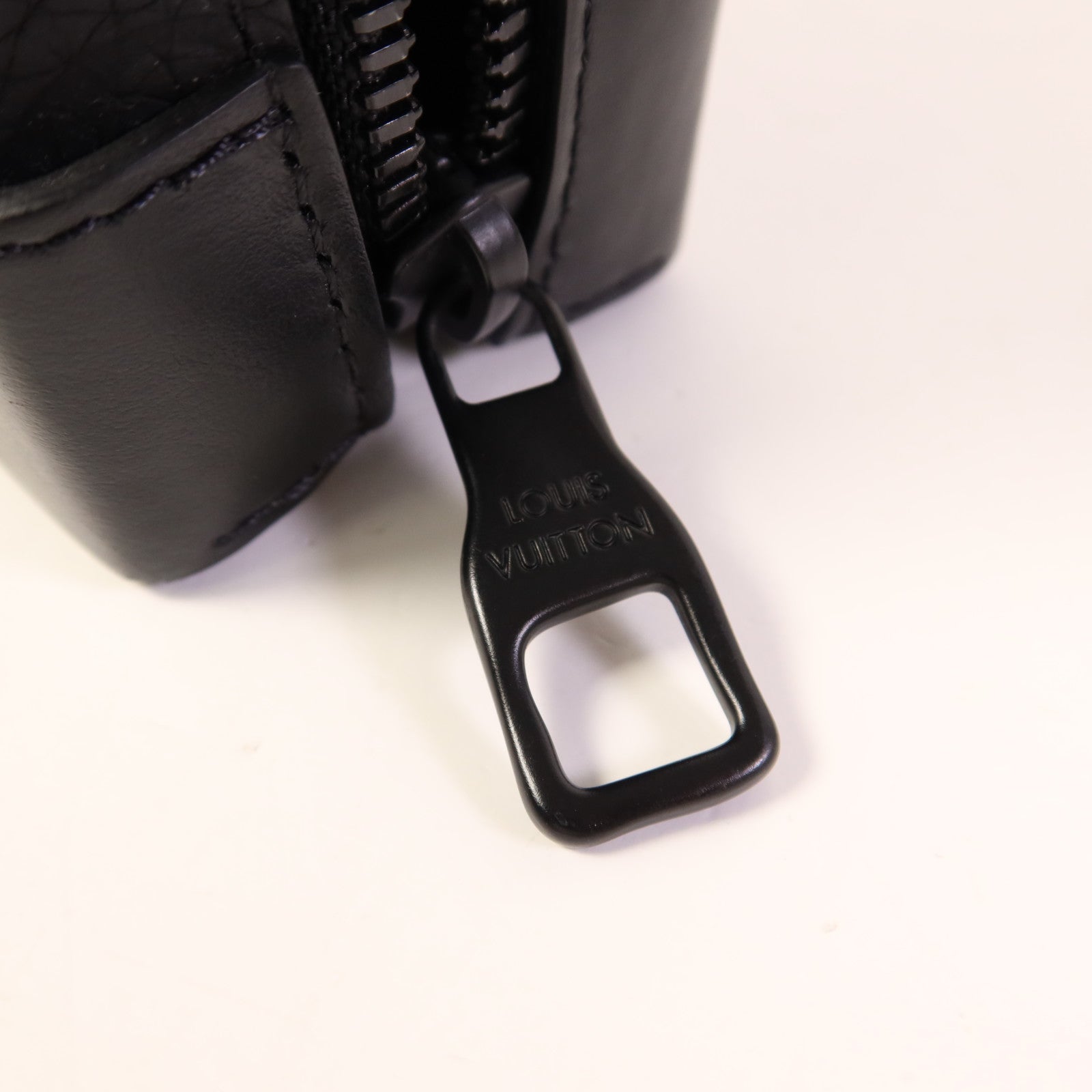LOUIS VUITTON Monogram Taurillon Soft Trunk肩背袋