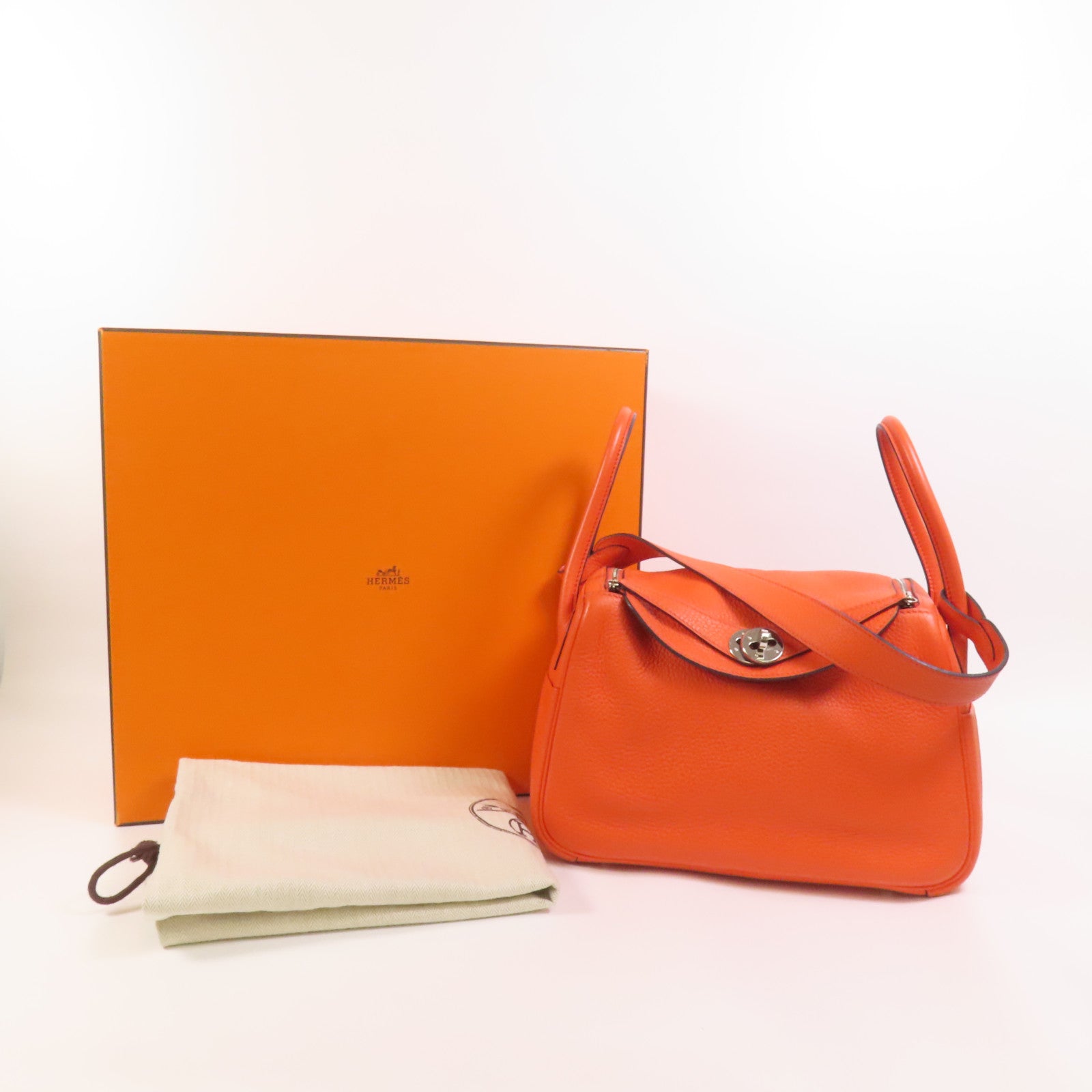 HERMES Clemence皮革Lindy 26銀扣手挽肩背兩用袋Capucine