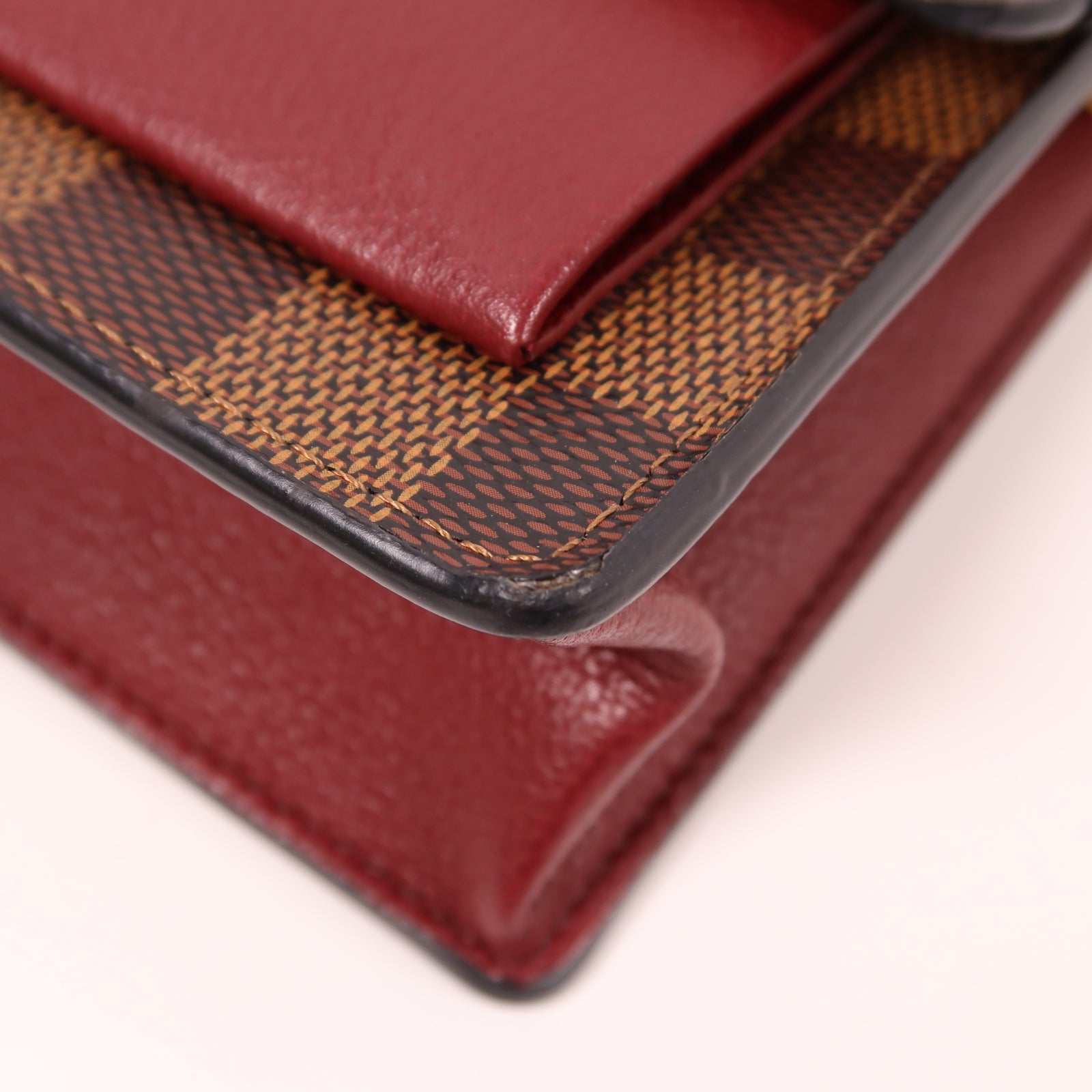 LOUIS VUITTON Damier Vavin WOC金扣鏈帶肩背袋啡色/紅色