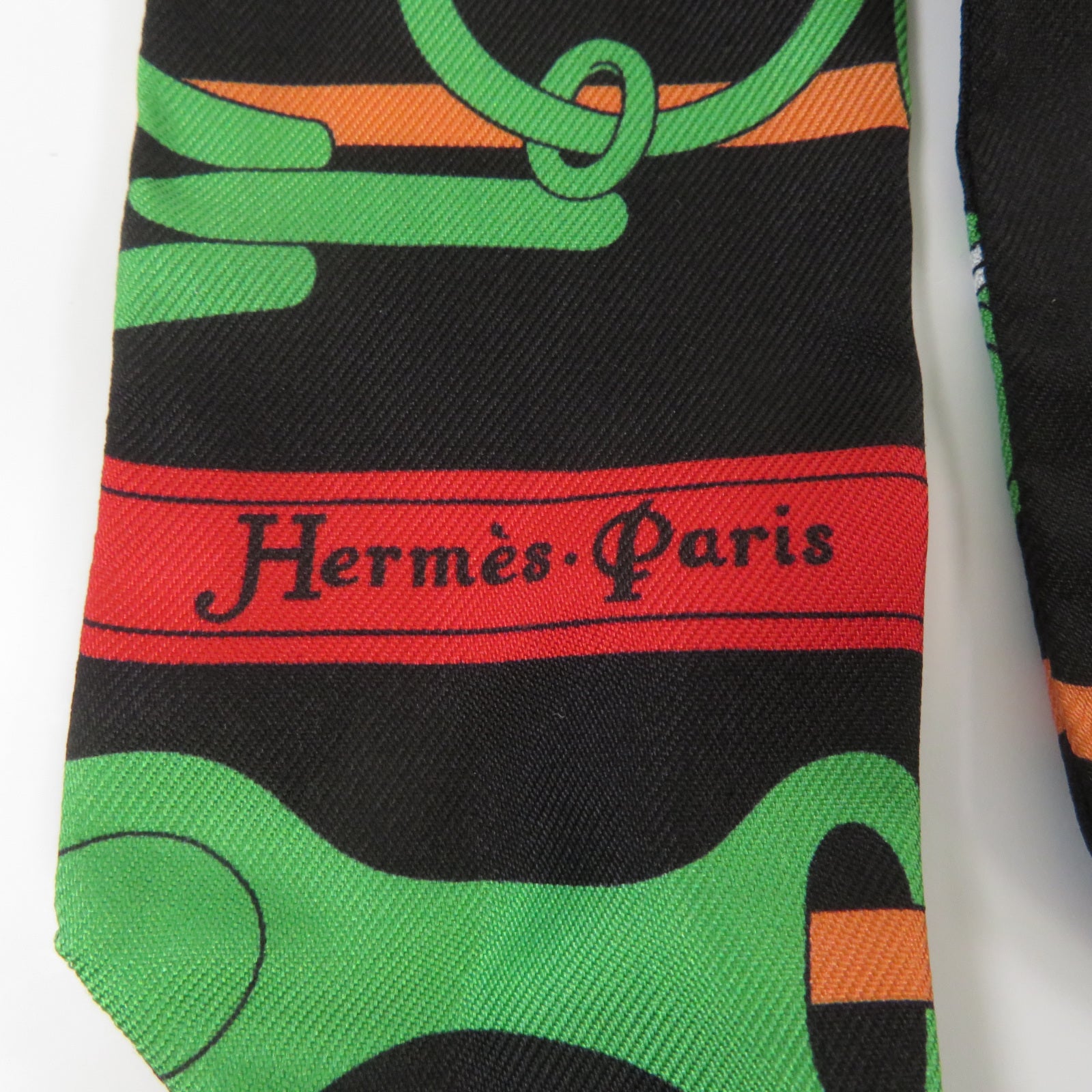 HERMES 【激減優惠】絲質Twilly絲巾黑色/綠色