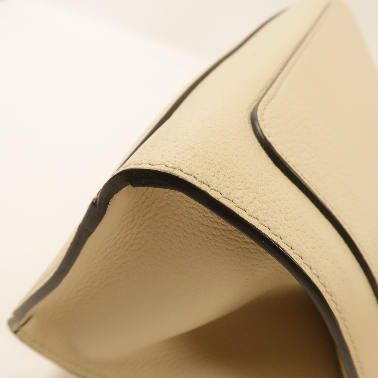 GUCCI 【激減優惠】牛皮皮革Totem Butterfly肩背袋